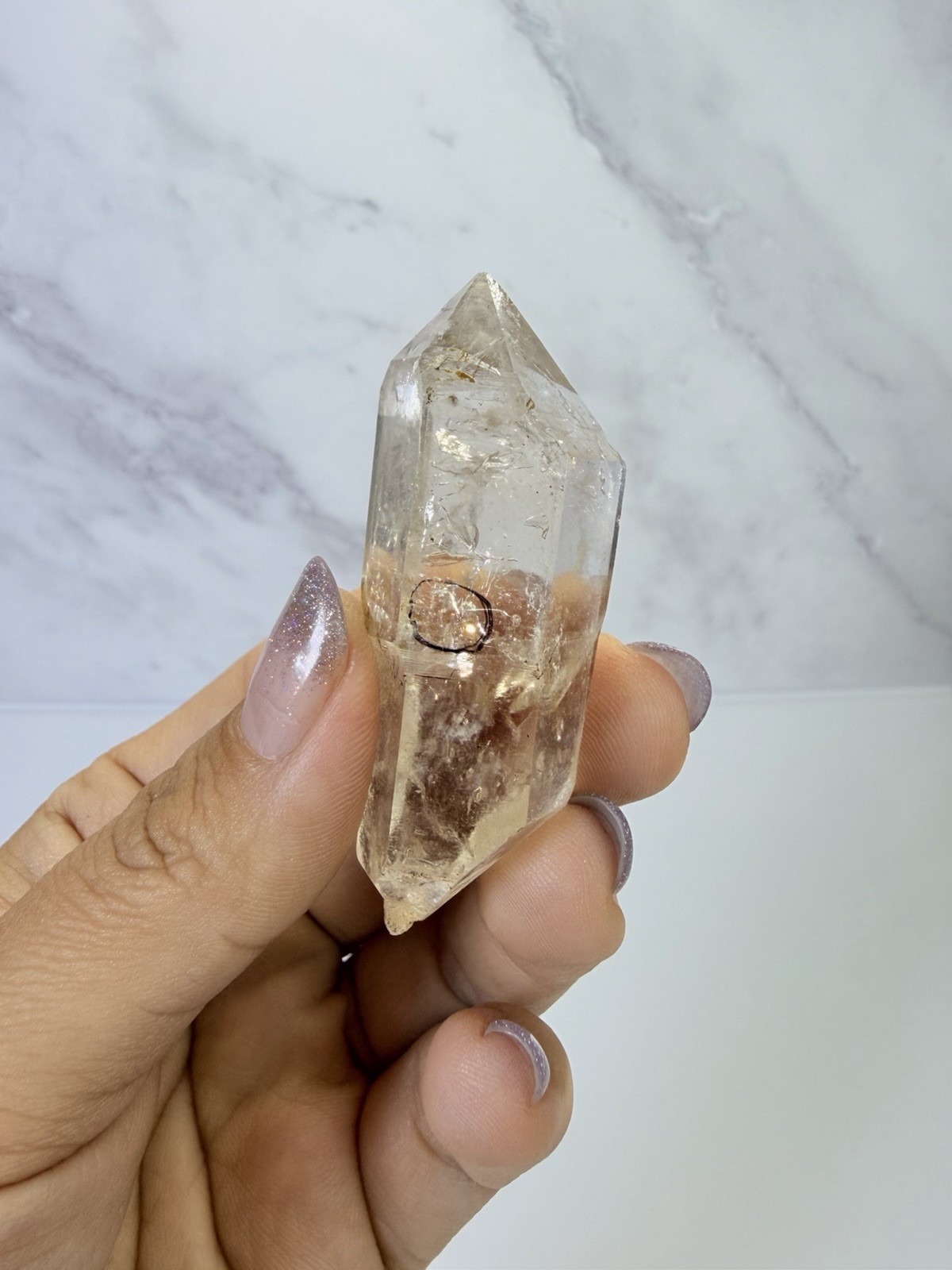 High Luster Enhydro Quartz w/ Moving Bubble &/or Carbon/Black Inclusions,A521
