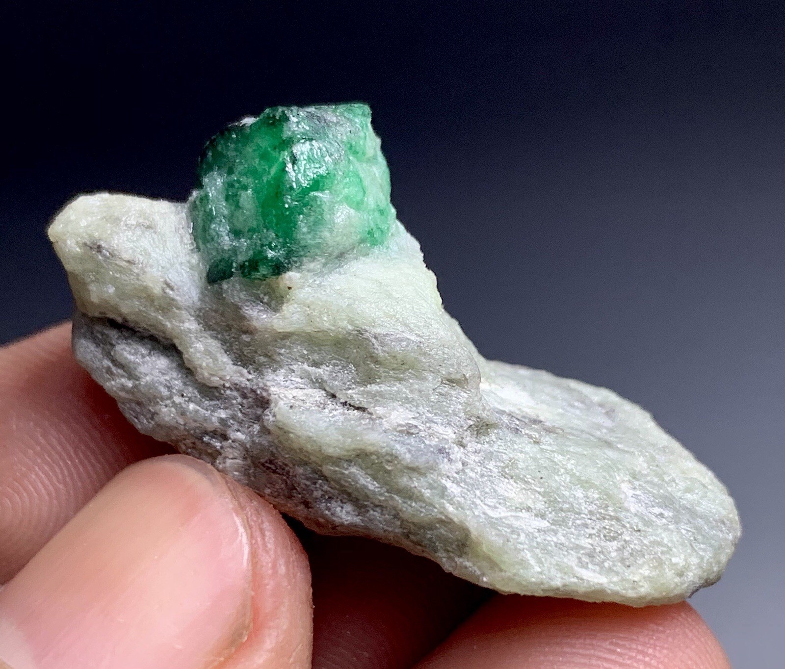 46 Carats Natural Emerald Crystal Specimen From Pakistan.