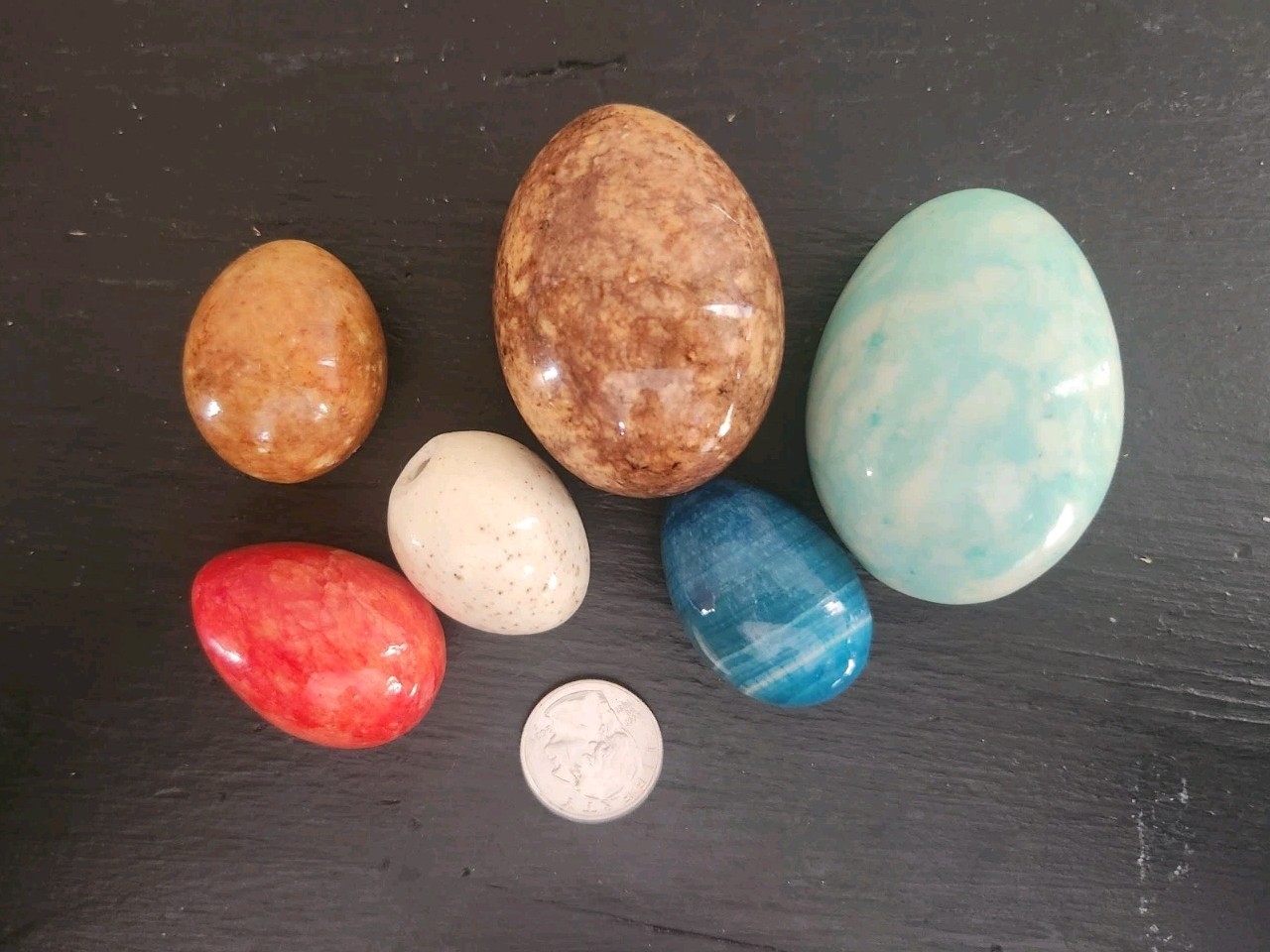 Group of 6 Stone / Ceramic Decorative Eggs – 1 Made in Italy