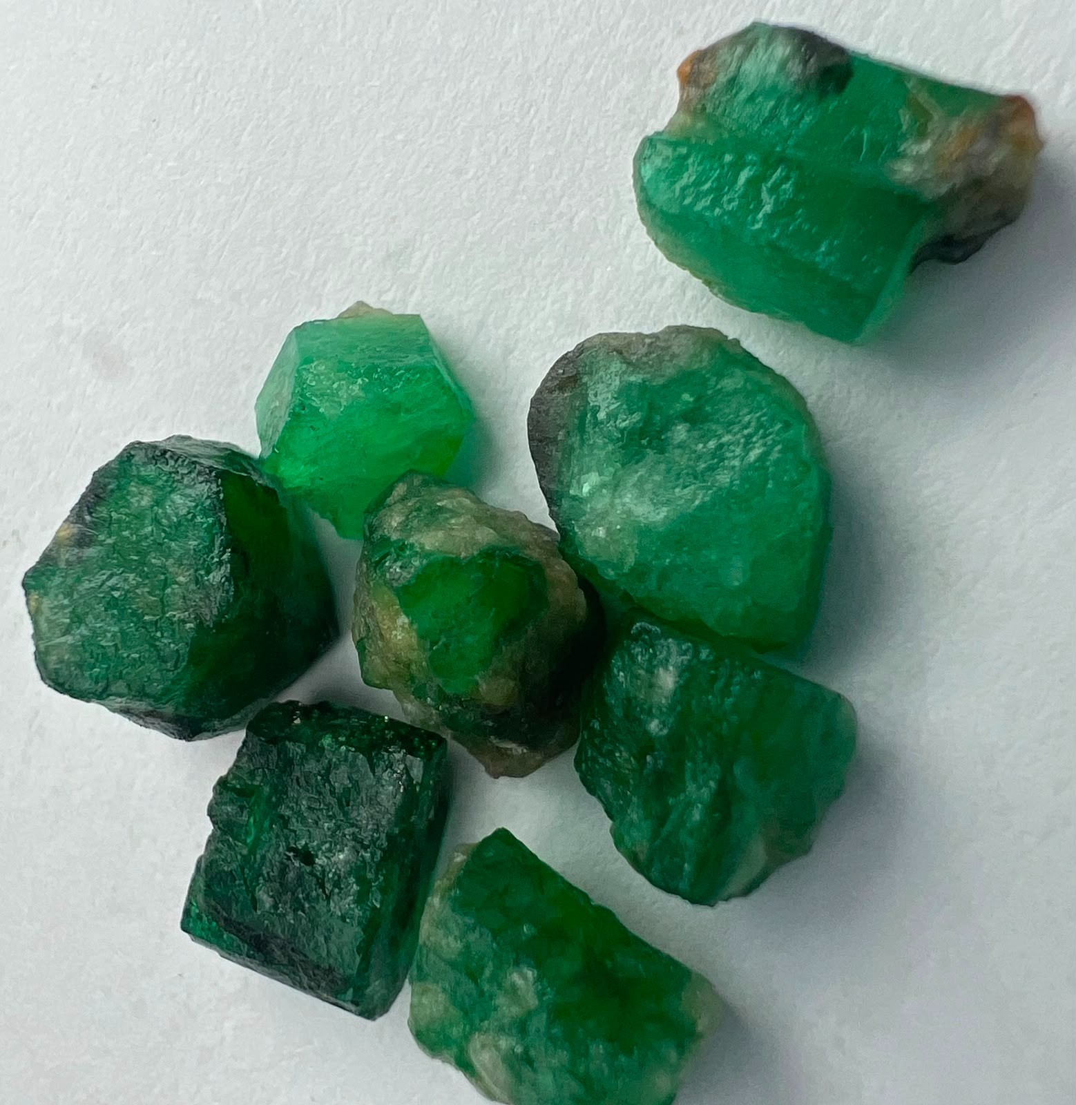 15CT, Top Quality Natural Green Emerald Crystals Rough Lot From Swat Pakistan