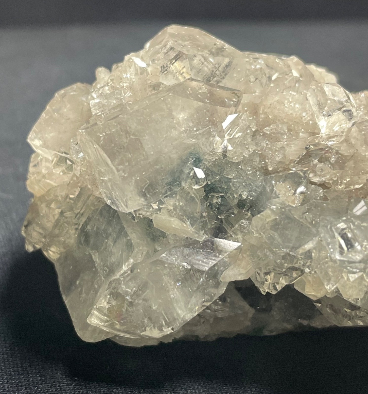 Natural Apophyllite crystal w/ chiral mineral stone 104 gr 6.5x4x4 cm