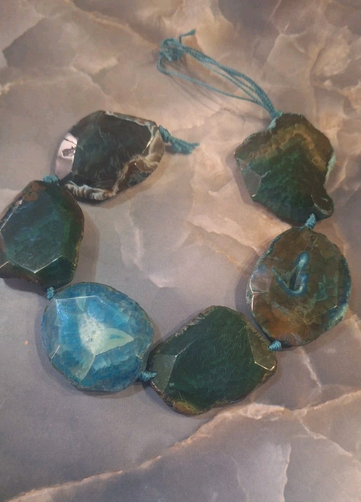 Teal Agate Slices Variety 6 Pcs On Cord , 10 Inches Total, A-1
