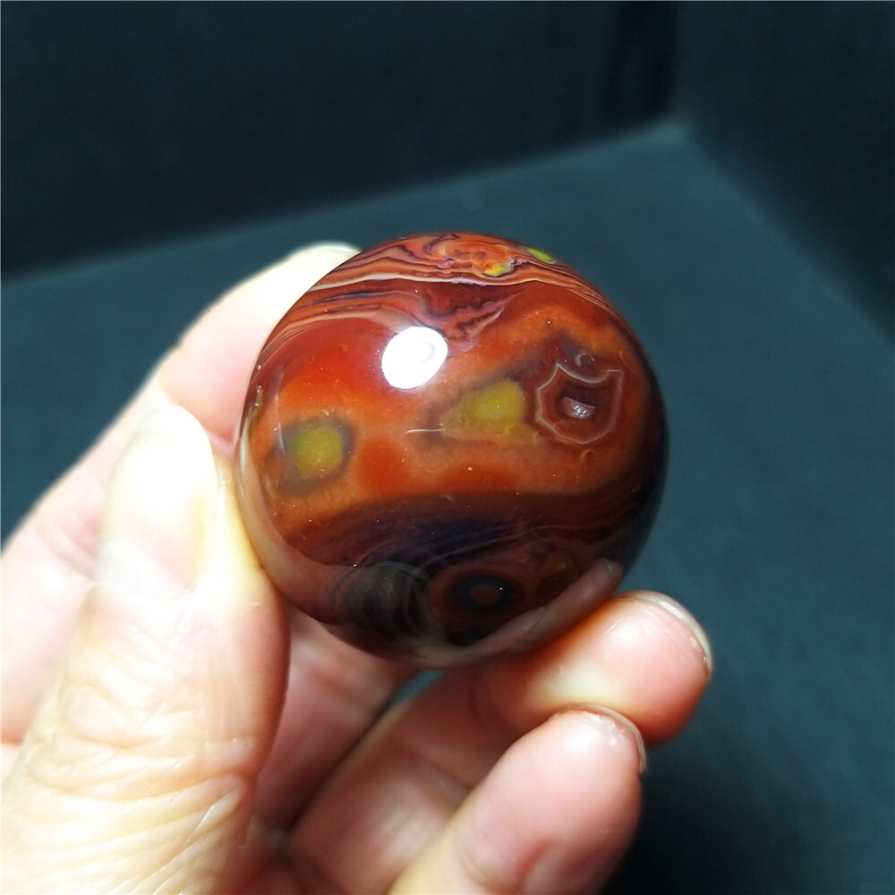 TOP 58.2G 34mm Natural Polished Banded Agate Stone Sphere Ball Healing A3512