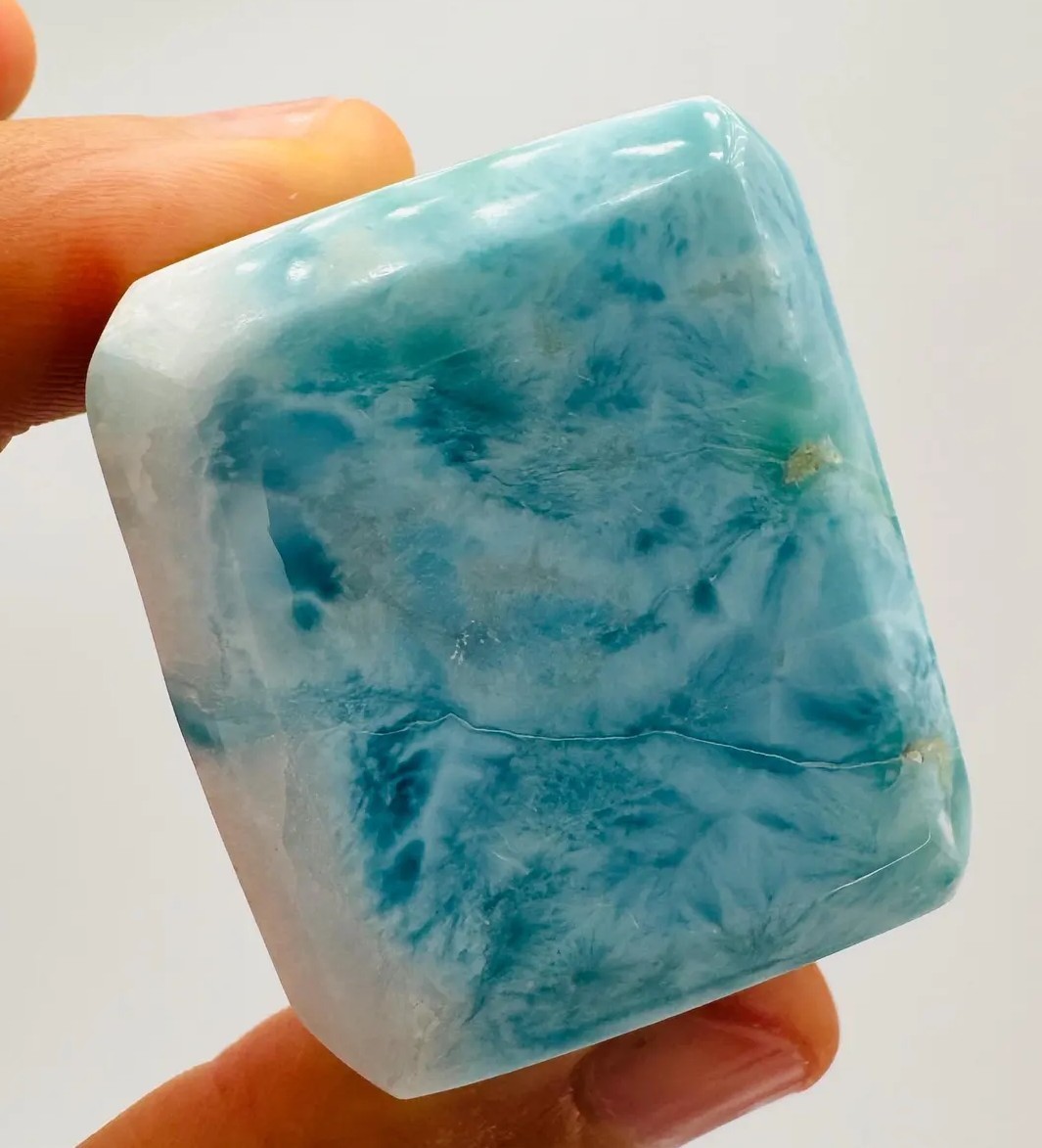 DOMINICAN REPUBLIC LARIMAR CUBE 41 X 34 MM