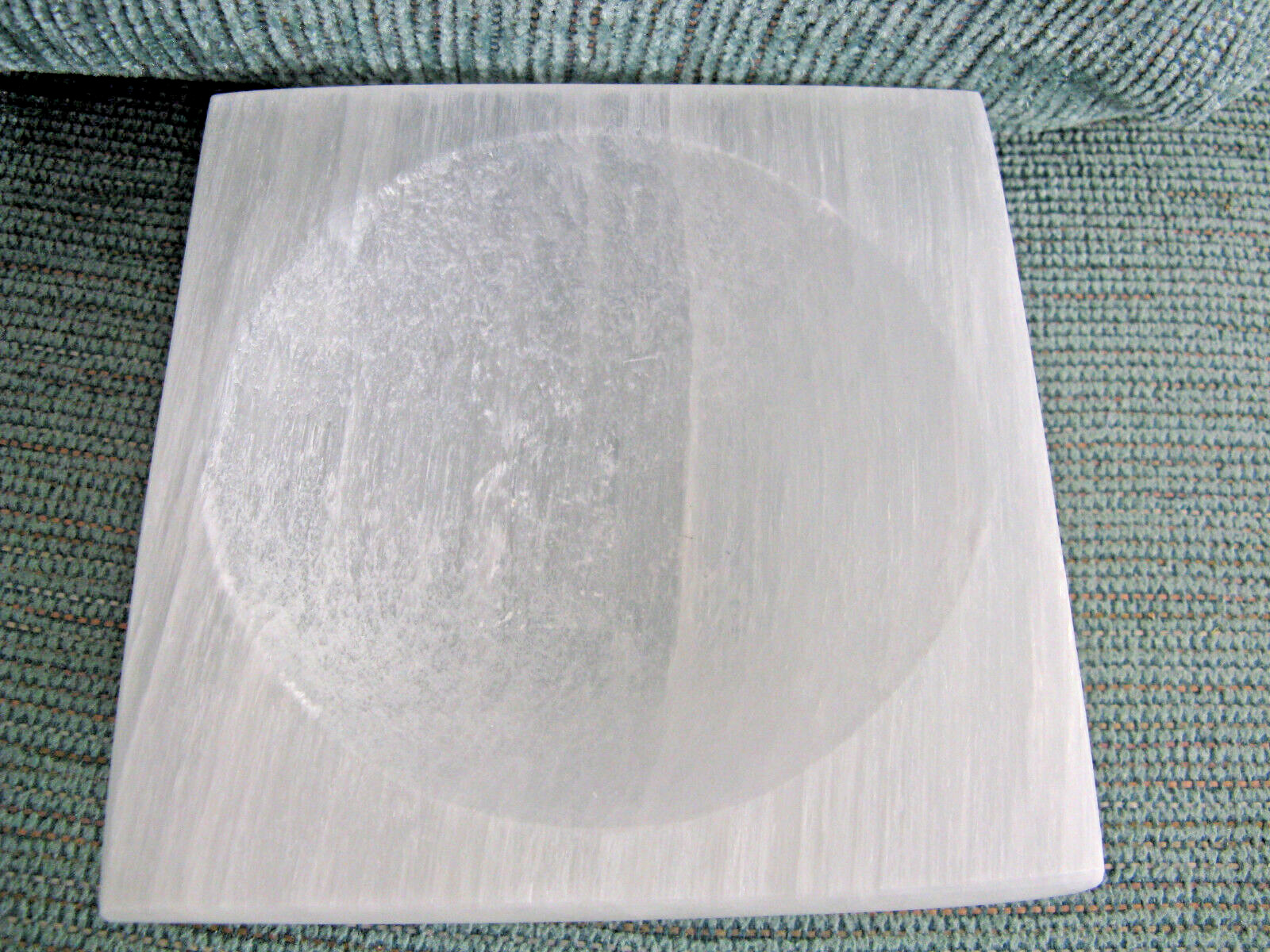 NEW XL NATURAL SATIN SPAR SELENITE HEALING CRYSTAL BOWL–2lb. 4 5/8oz. (1,021g)
