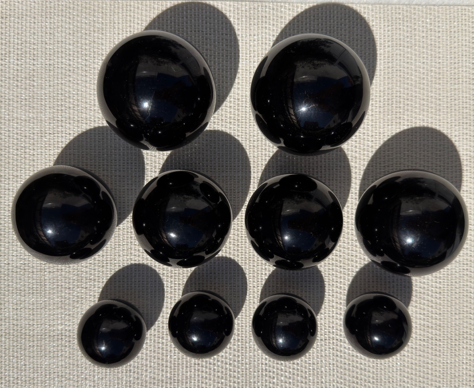 Wholesale Lot 3 lbs 10-12Pcs Natural Black Obsidian Sphere Crystal Ball Healing