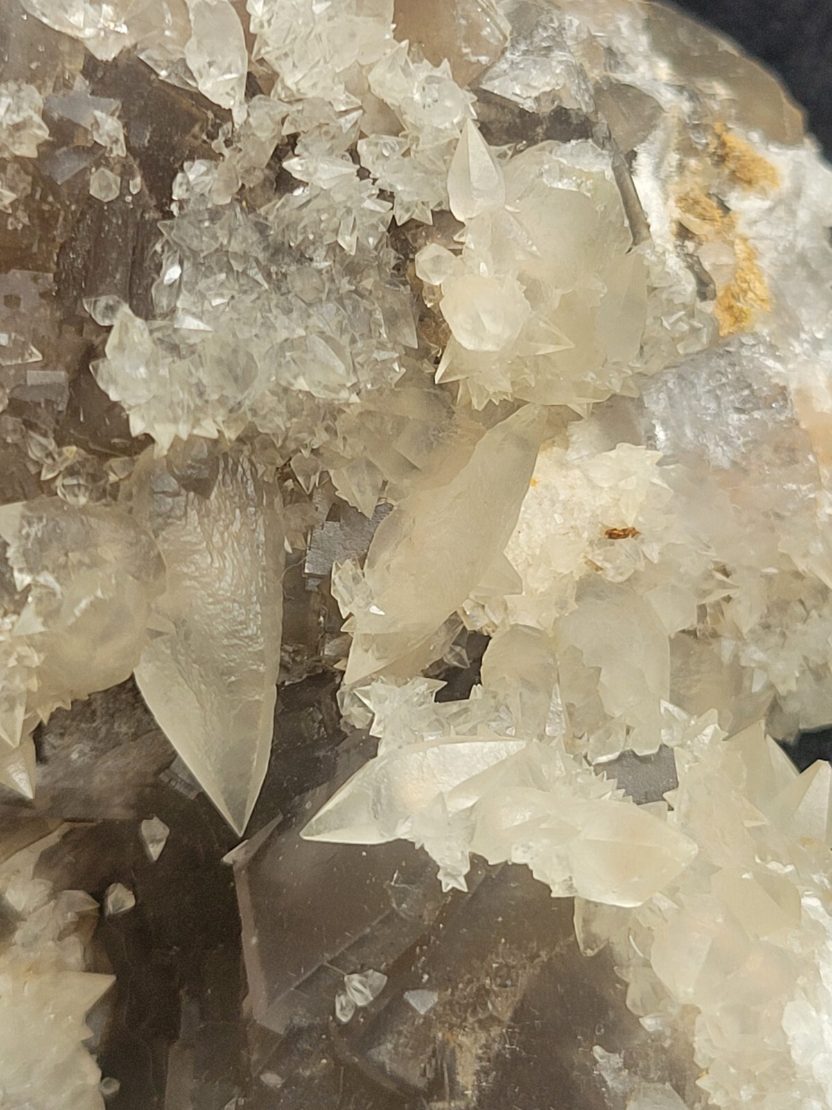 736g Beautiful Purple Fluorite Quartz Crystal Cluster Mineral