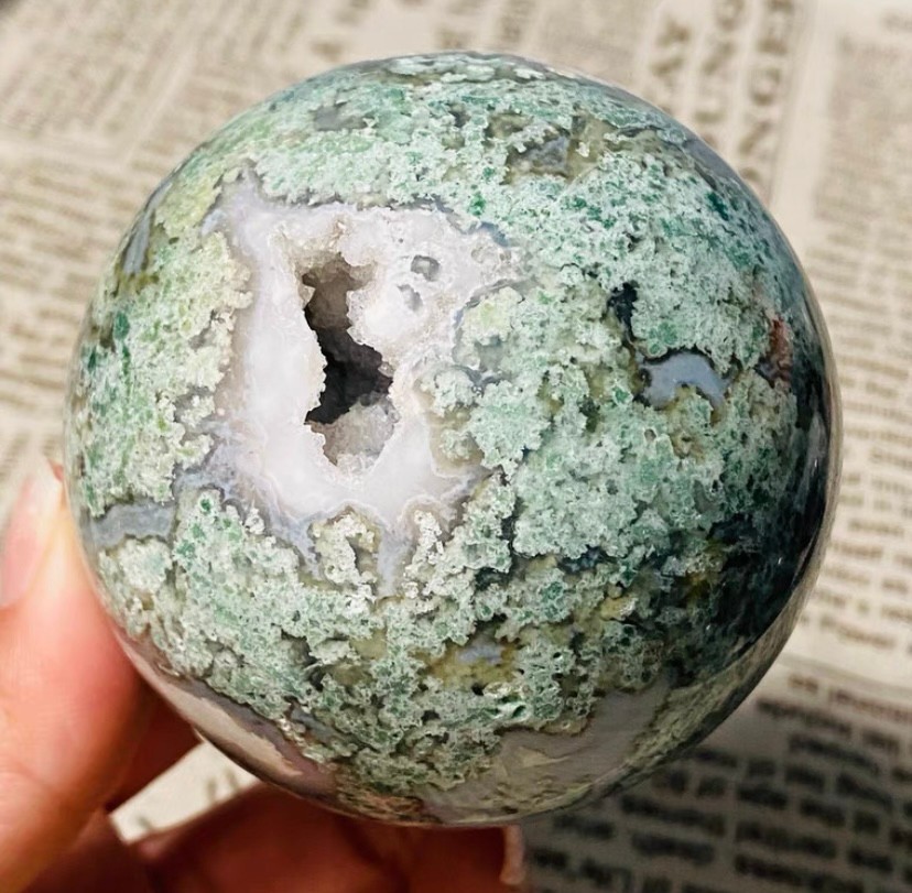 466g Natural Geode Aquatic Plant Water Grass Moss Agate Balls Crystal Sphere