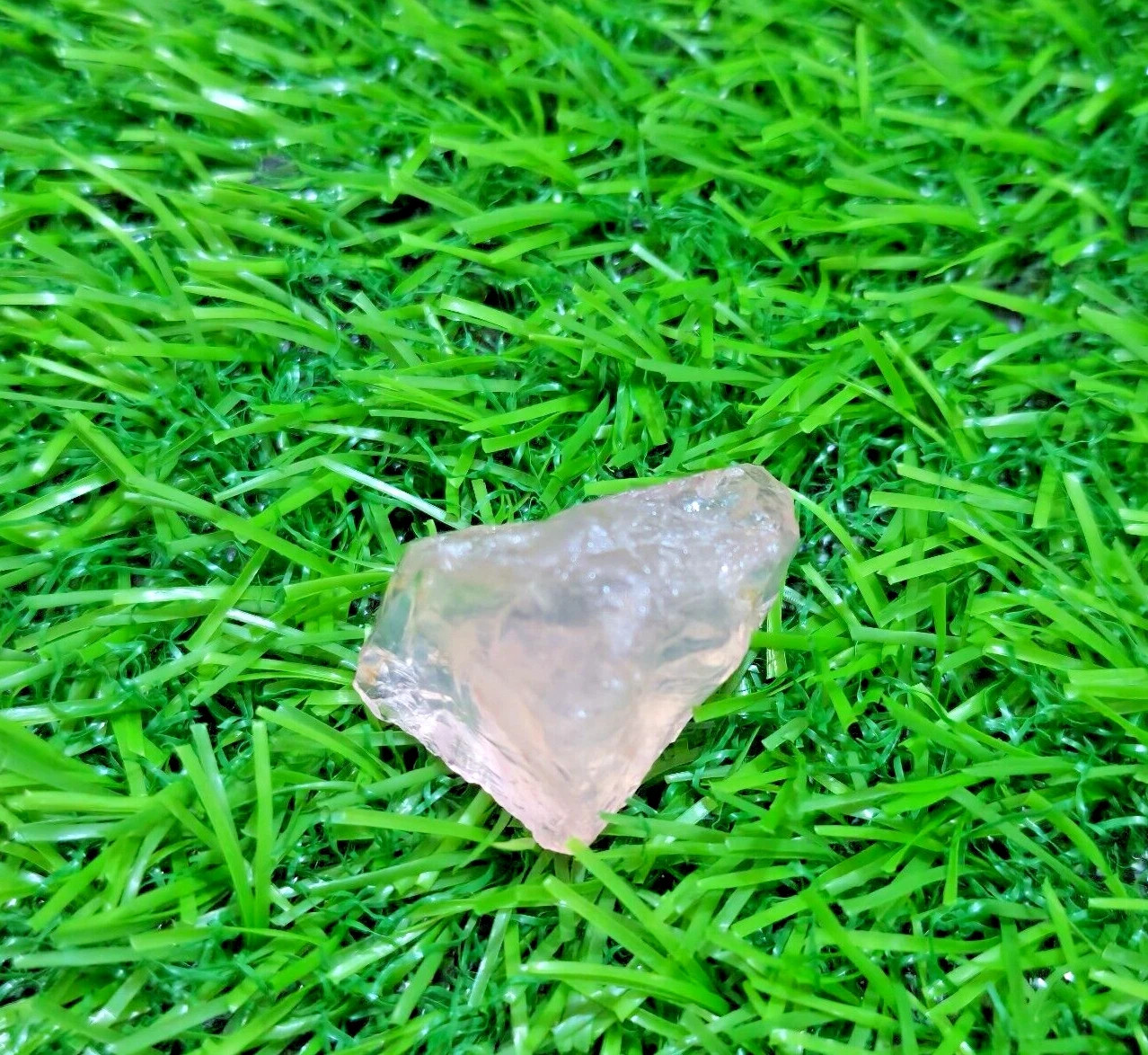 Amazing Pink Rose Quartz Rough Stone 64.50 Crt Size 31x23x19 MM Rough Jewelry