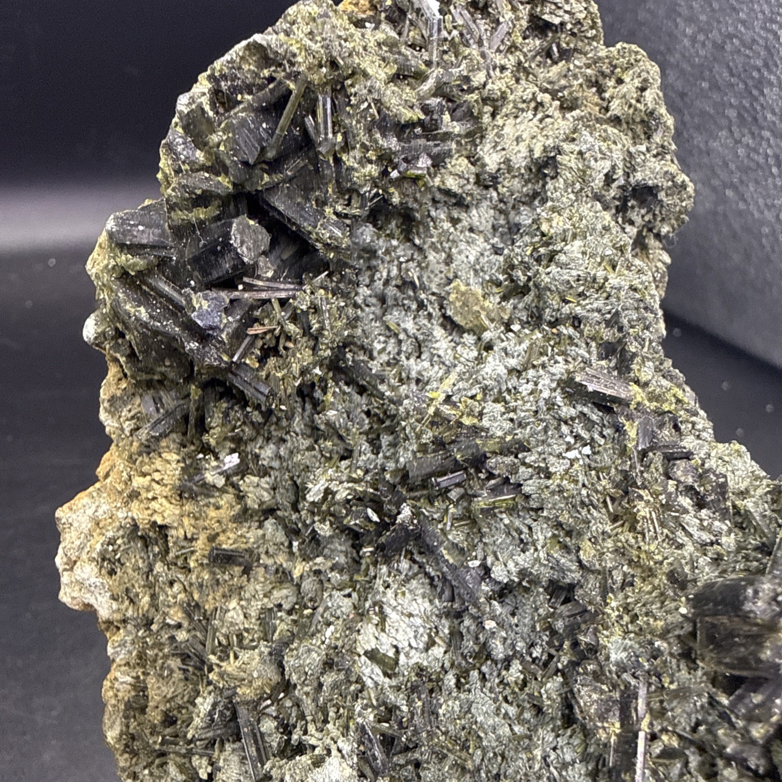 2.5 Lb Large Natural Epidote On Matrix From Pakistan. A+ Specimen,Minerals,Gems.