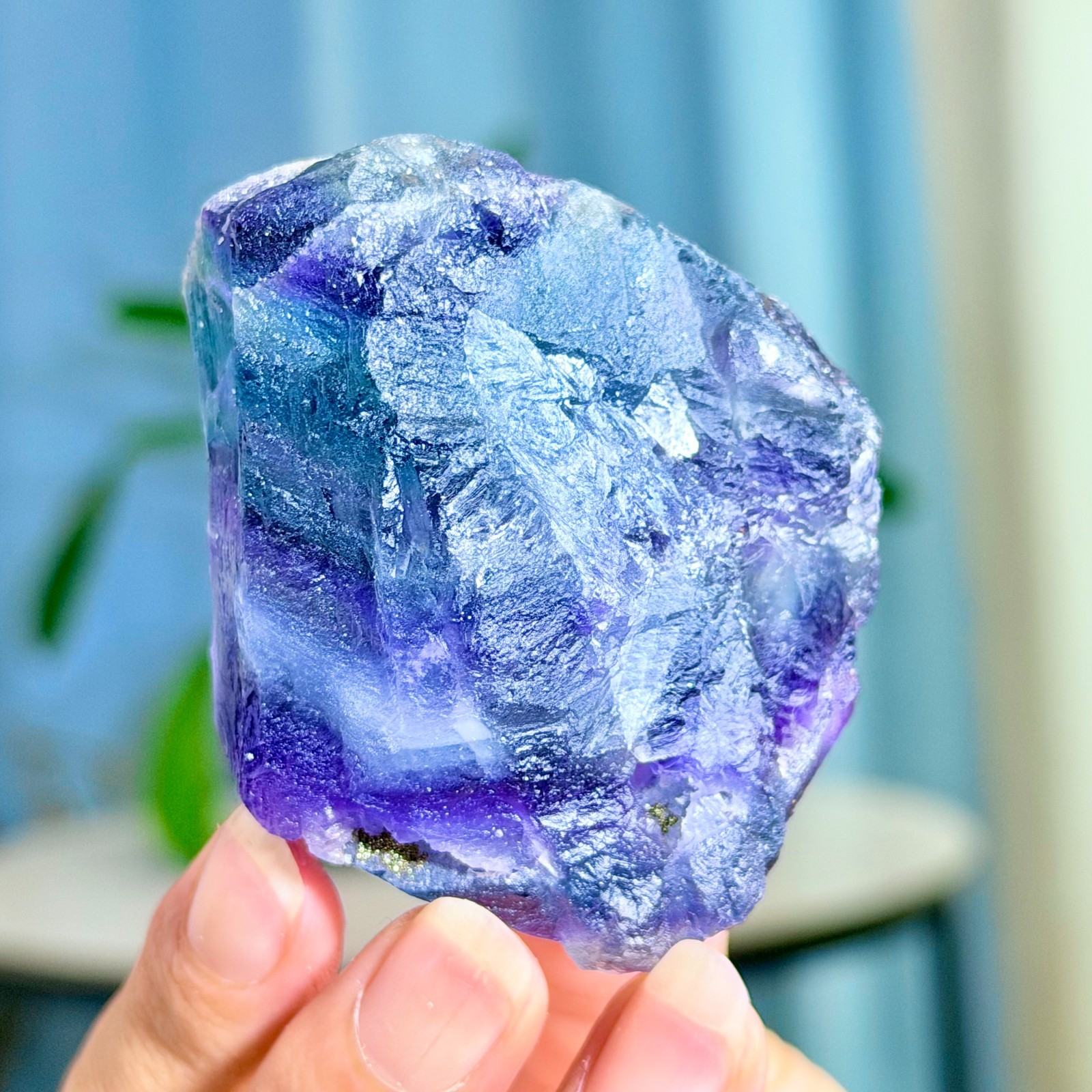 216G Rare transparent purple cubic fluorite mineral crystal sample/China