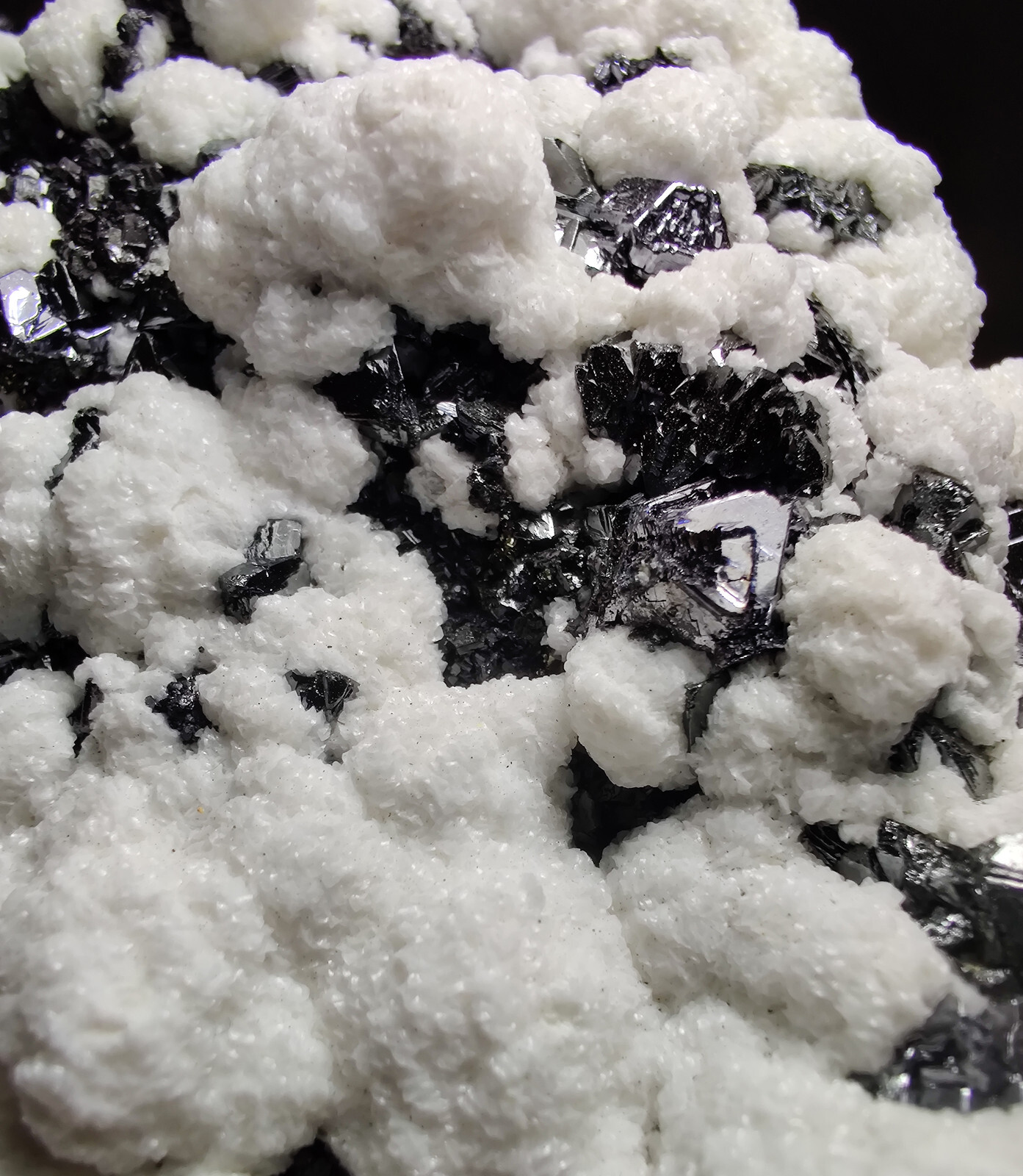 Galena & Manganese bearing Calcite, UV. Huanzala Mine, Peru. 3.9 lbs.