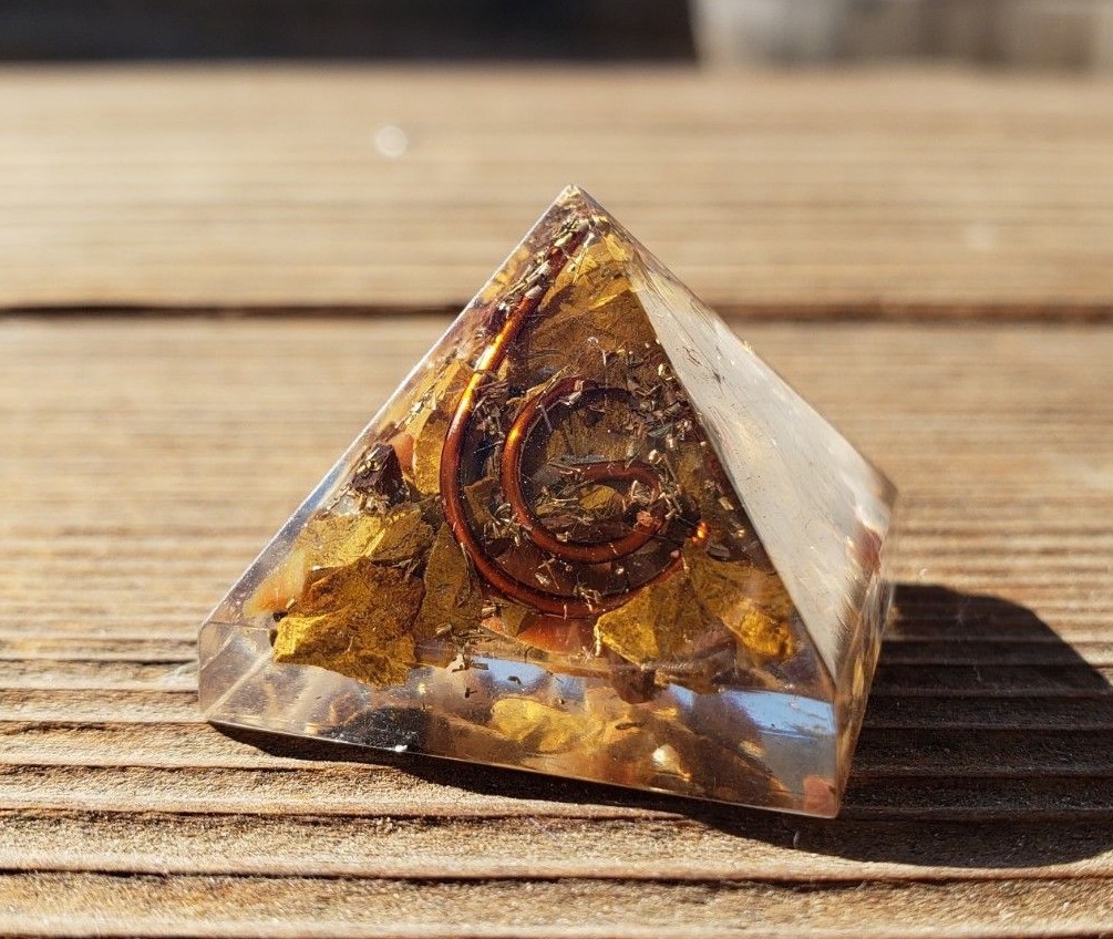 SMALL (25-30mm) YELLOW JASPER COIL ORGONE GEMSTONE PYRAMID ORGONITE