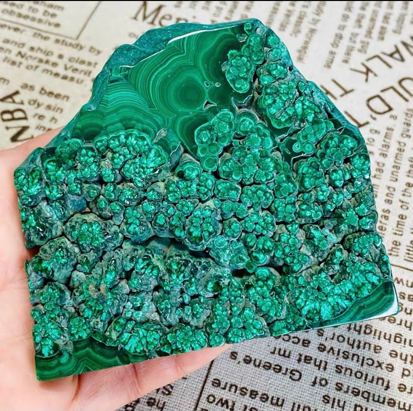205g Top Natural Malachite Quartz Crystal Gloss Mineral Specimen