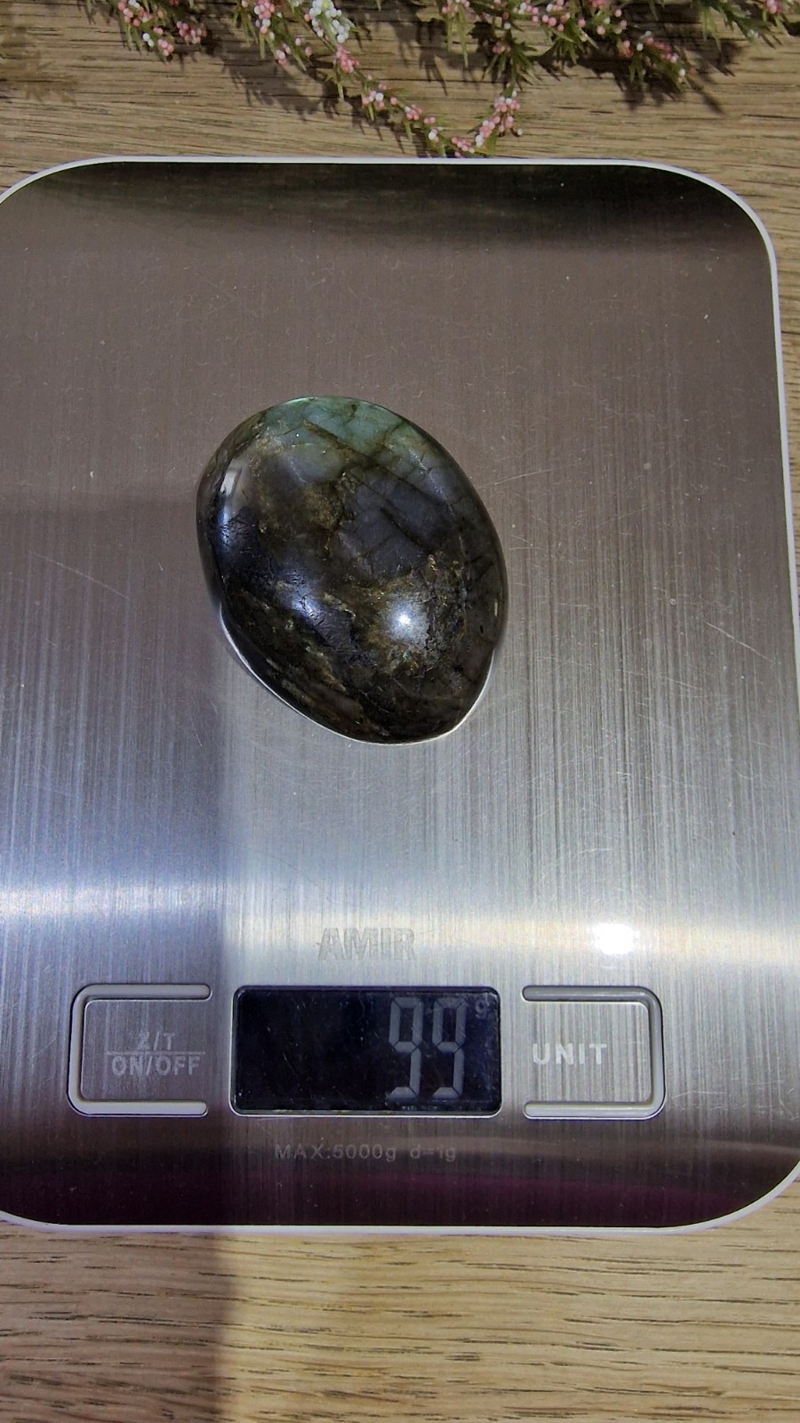 Labradorite Crystal Palmstone Multicoloured Flash 99g
