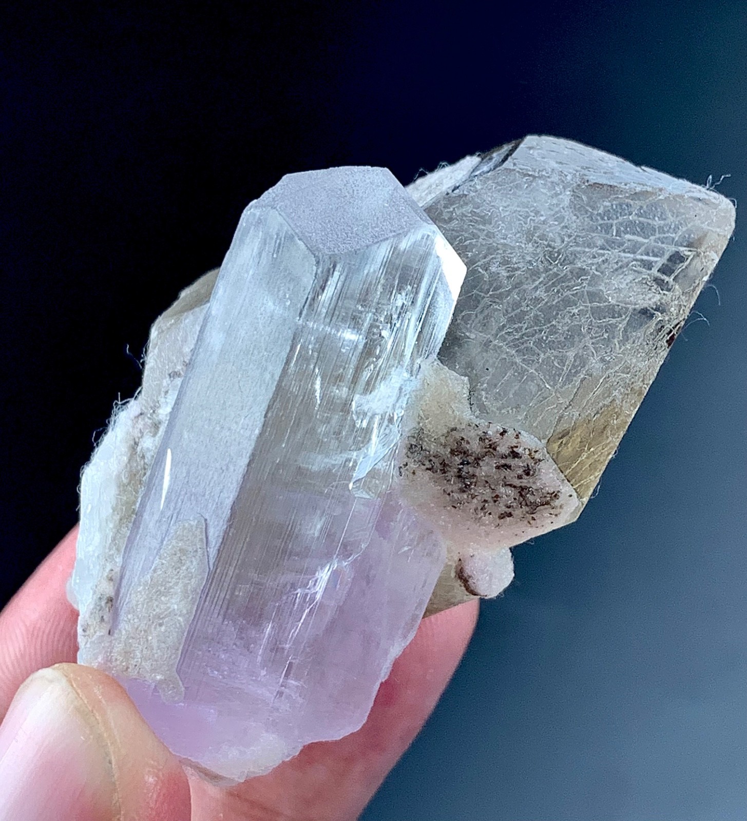 338 Cts Natural Kunzite Crystal Combine With Quartz specimen from Afghanistan