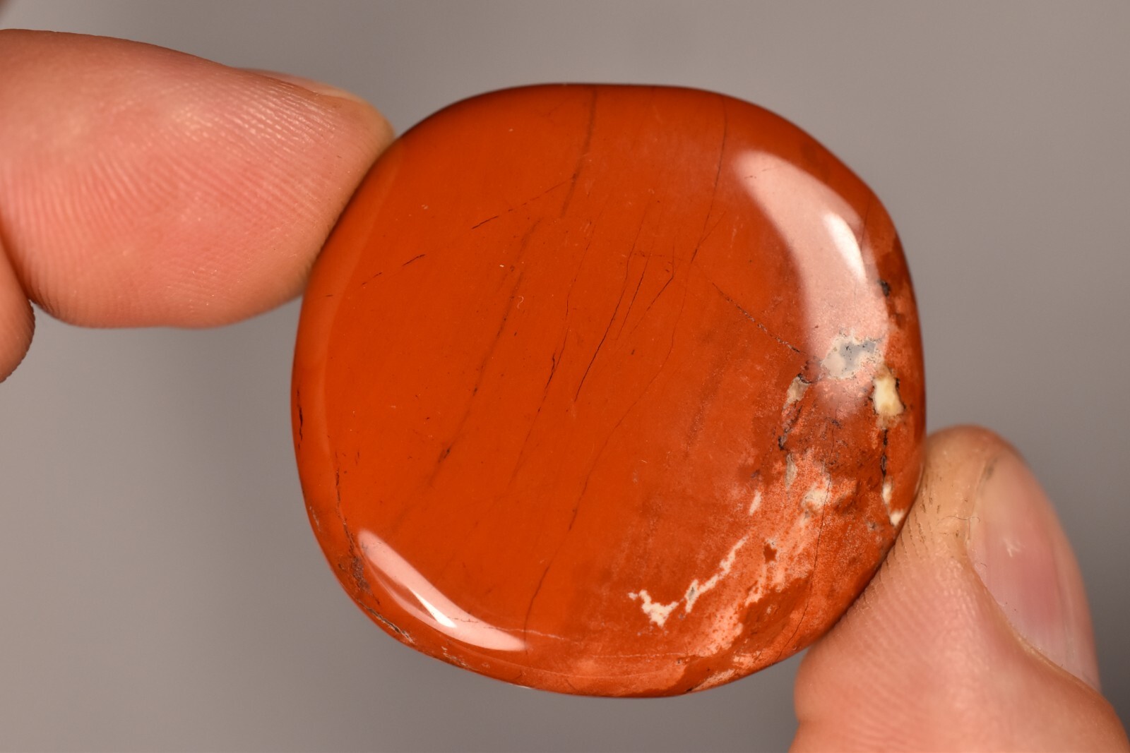 *RED JASPER* Palm Stone 3.8cm 26.6g Healing Crystal Flat Protection Stability