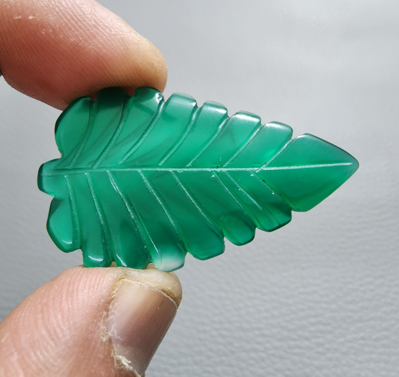 44.40Ct Beautiful Green Onyx Leaf Carving Hand Made Loose Gemstone For Jewelry