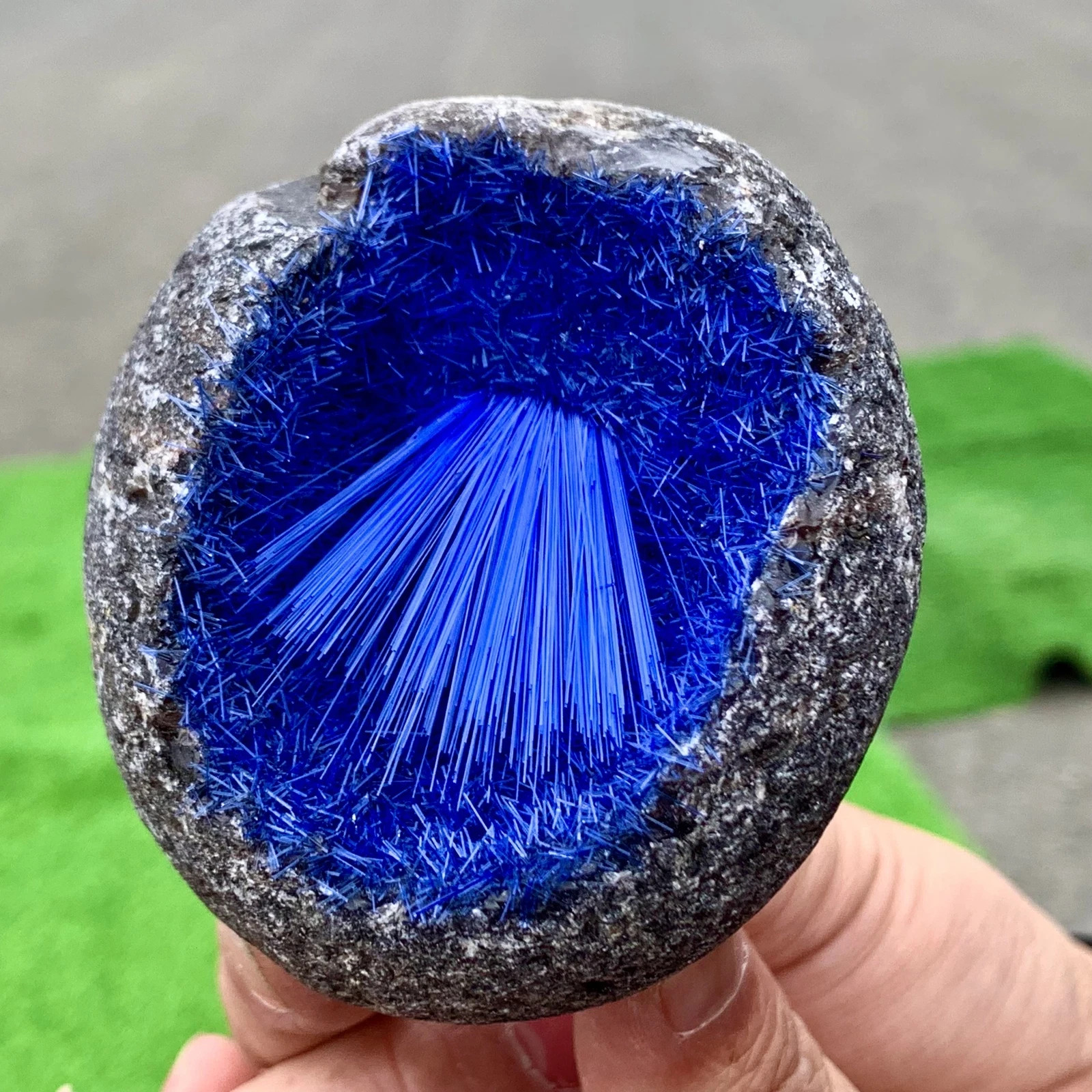 Rare Blue Magnetite Quartz Clusters Goethite Quartz Energy Stone Specimen Gifts