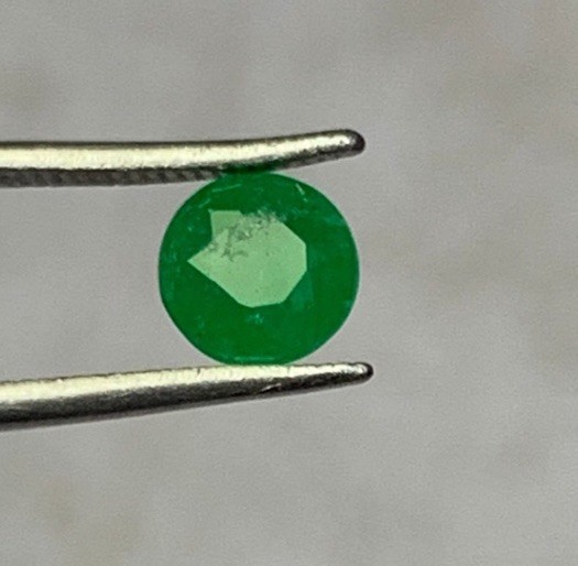 0.82Ct Beautiful Natural Green Color Emerald Round Cut From Swat Pakistan