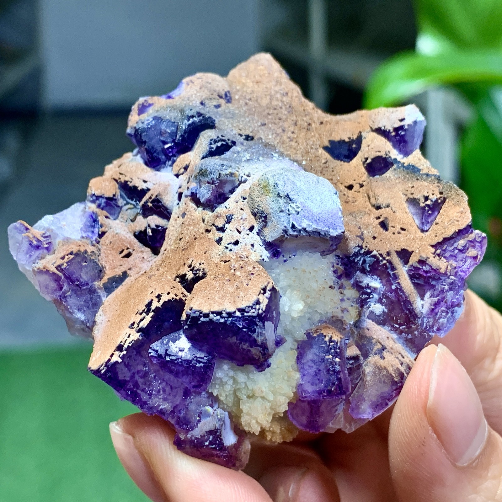 100G Natural Purple Fluorite Edged Cube Crystal Mineral Specimen/China