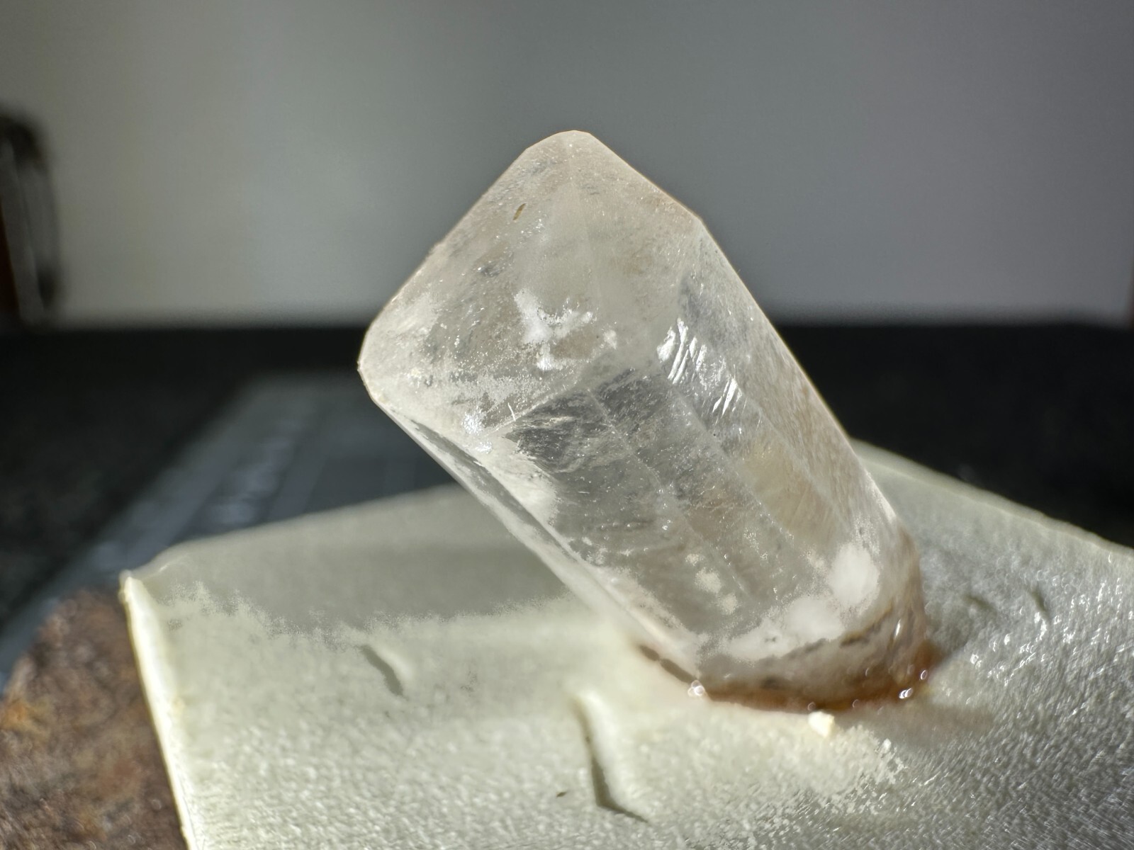 ➤ 1-1/8″ CALCITE CRYSTAL – Pleasant Ridge Quarry Rensselaer Indiana VIDEO➤018