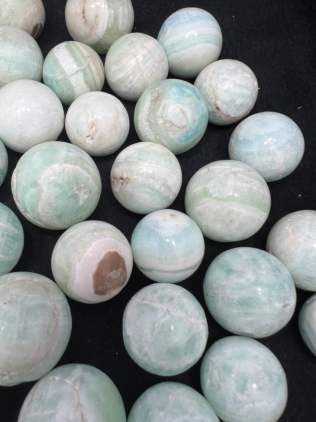 20-30mm round small spheres Aragonite balls 100 PCs wholesale lot Beads undril