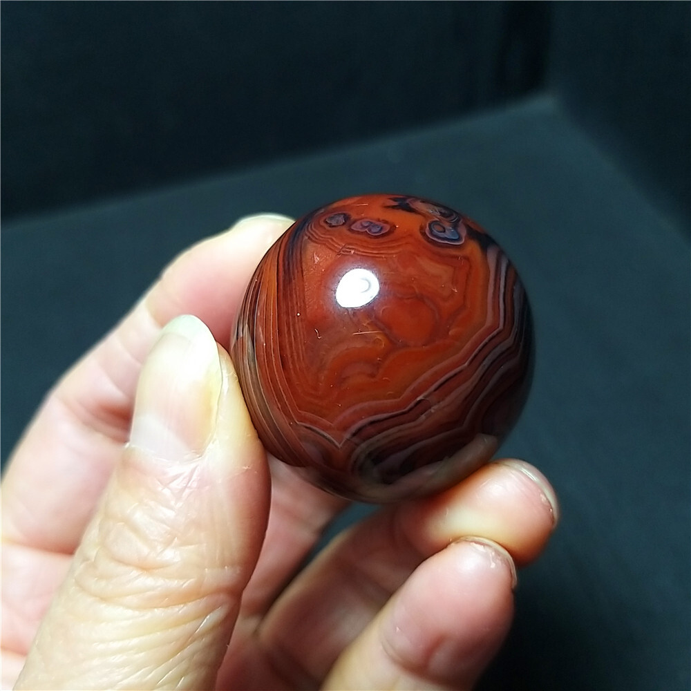 TOP 58.2G 34mm Natural Polished Banded Agate Stone Sphere Ball Healing A3512
