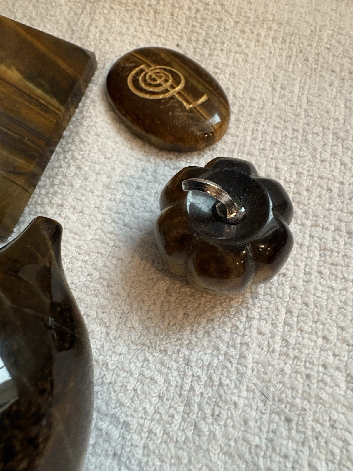 Lot 12 Tiger Iron Eye Items 3”skull , Snake Palm Stone Sphere Egg Chip Bag Flash