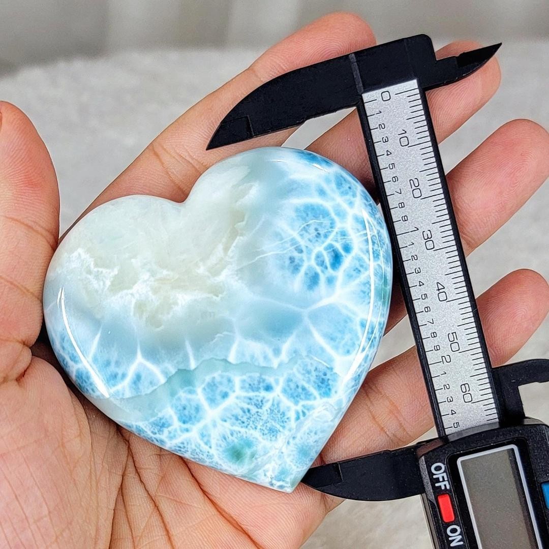 LARGE DOMINICAN REPUBLIC LARIMAR HEART PALMSTONE 65 mm x 66 pt 7 mm x 12 mm