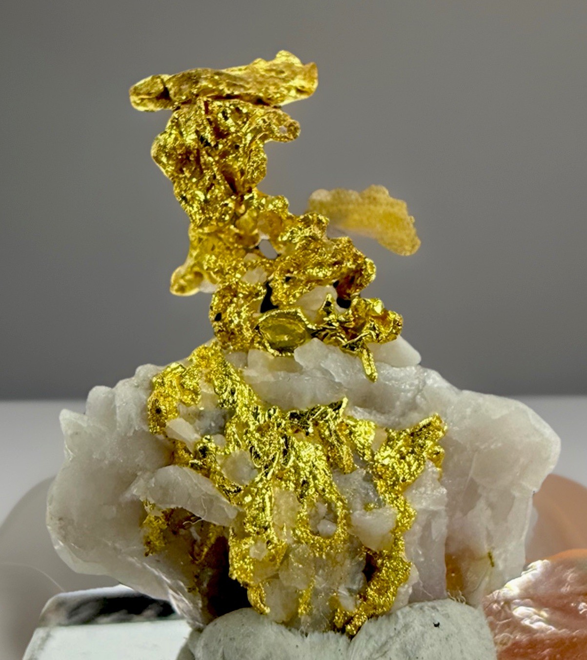 Gold On Quartz Crystals : Eagle’s Nest Mine . Placer County , California 🇺🇸