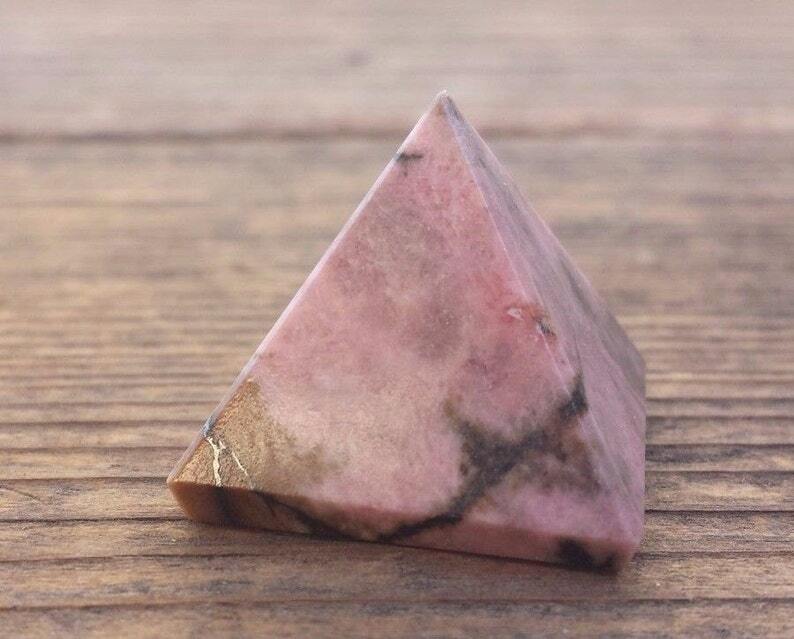 NATURAL RHODONITE SMALL GEMSTONE PYRAMID 20-22mm