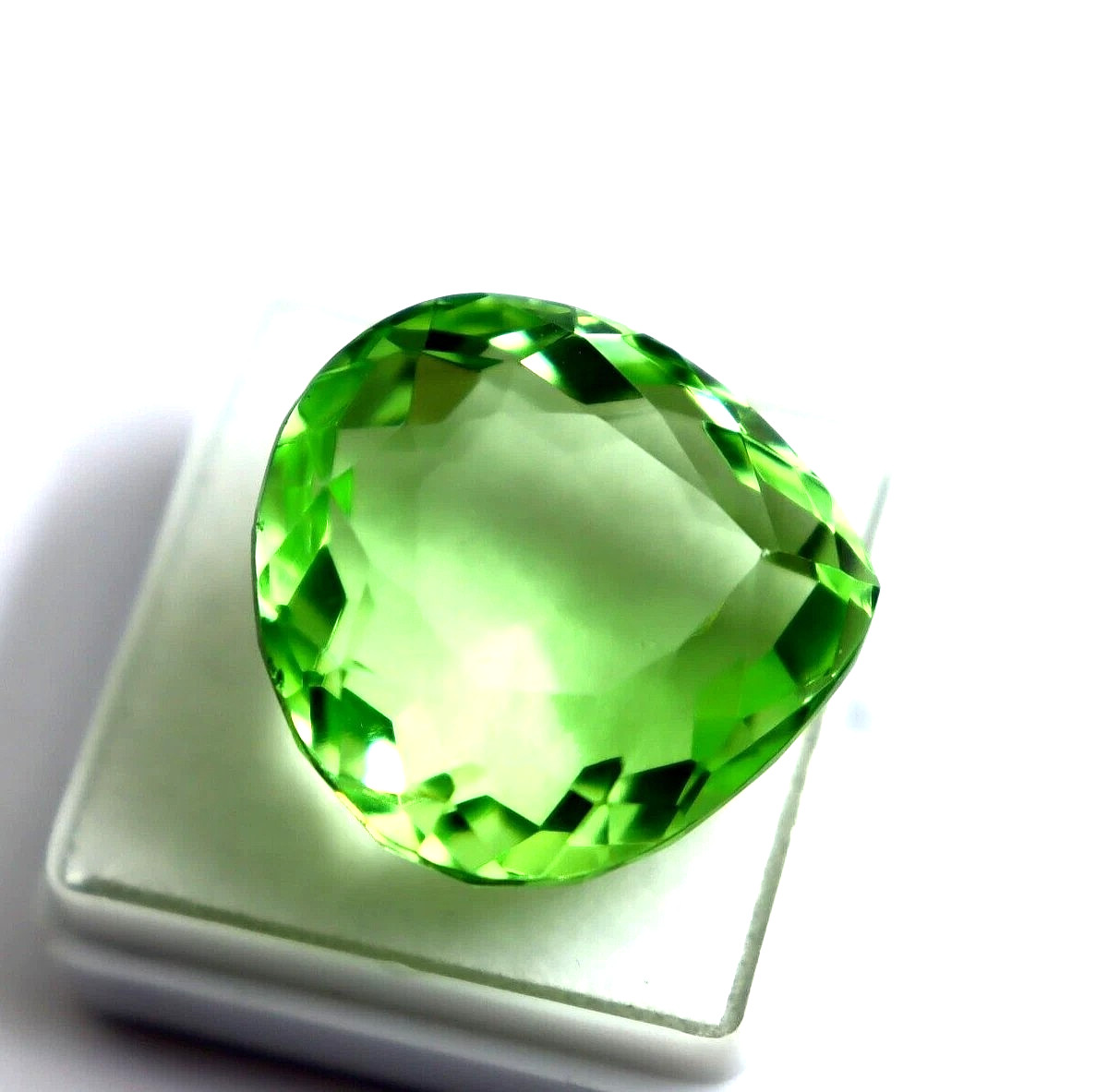Natural Green peridot Pear Cut 46 CT loose gemstone peridot pendant Best offer