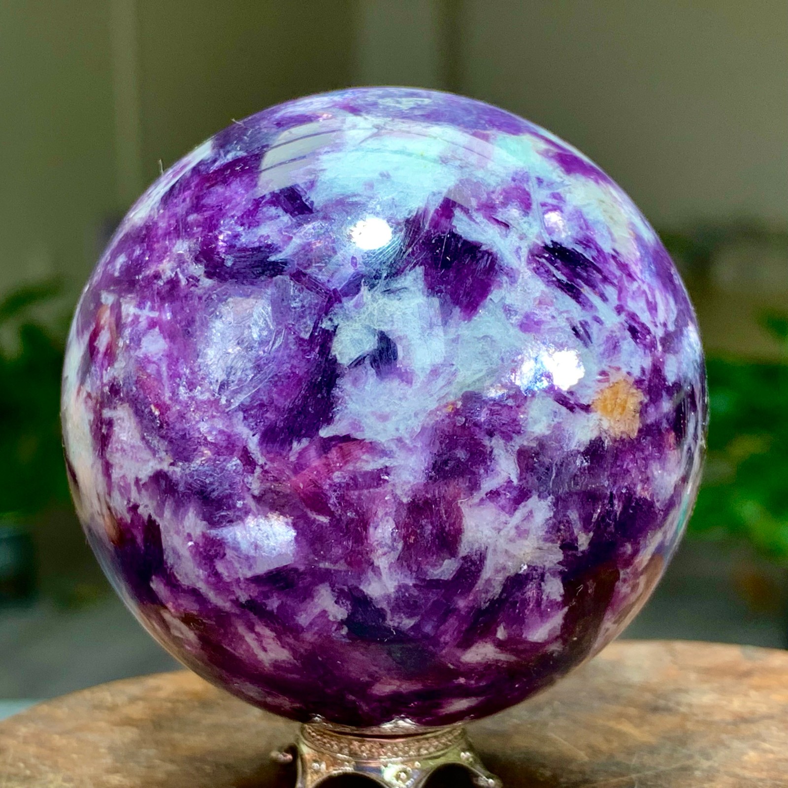 297G Natural Beautiful Purple Lithium Mica Crystal Spherical Mineral Sample