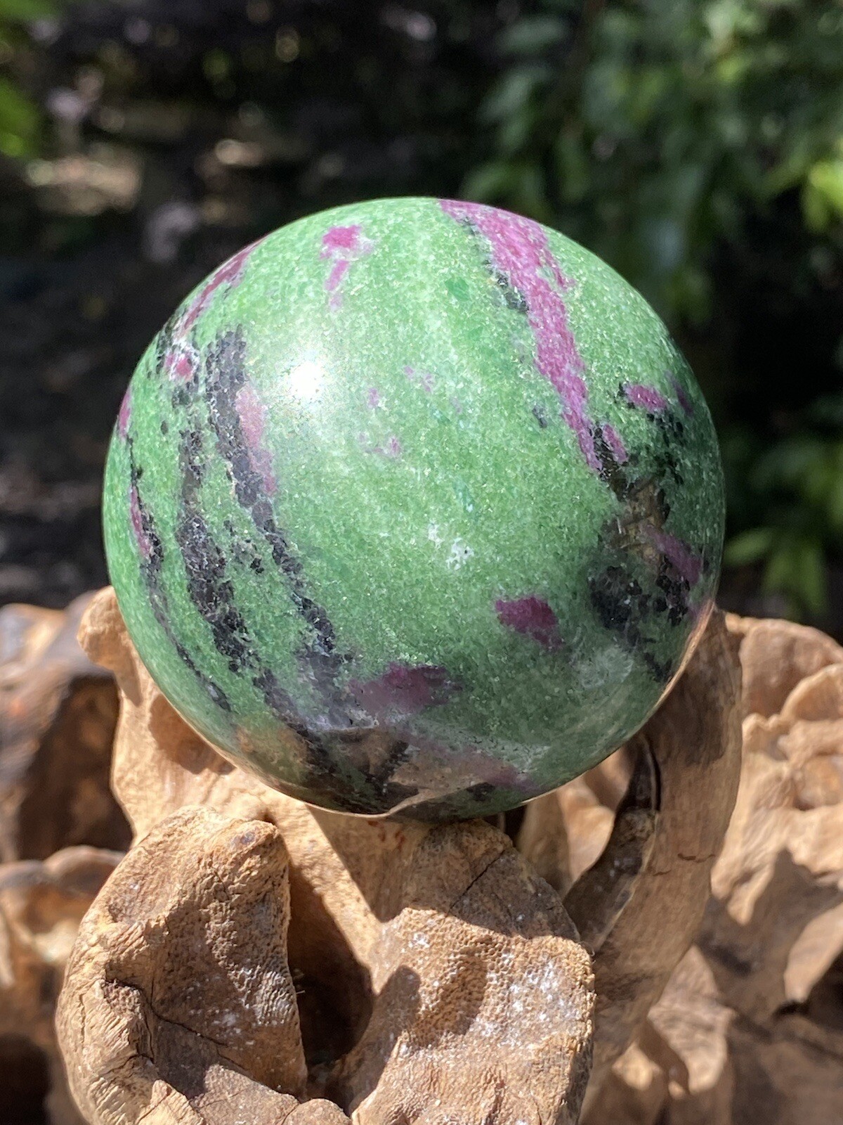 Ruby In Zoisite Ball / Anyolite 513g 9 66mm AAA+