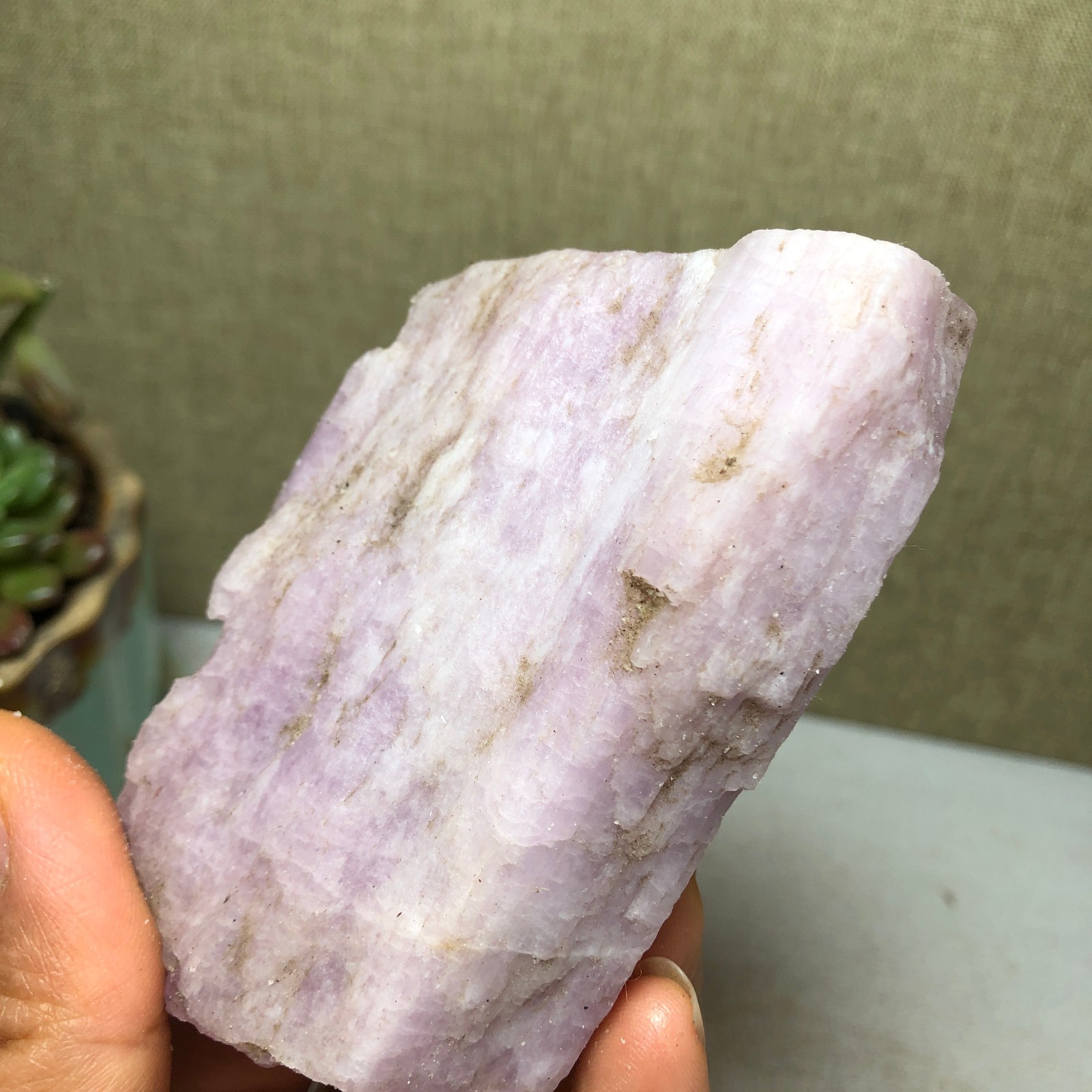72mm Natural Kunzite Crystal semi-precious rough original Specimen 226g A4174