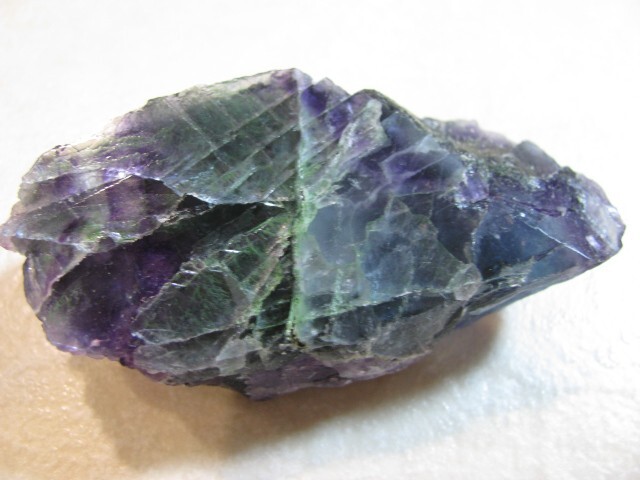 RF2 – 85g PALM SIZE+ RAINBOW FLUORITE SLAB 1 SIDE POLISHED GEMSTONE slice stone