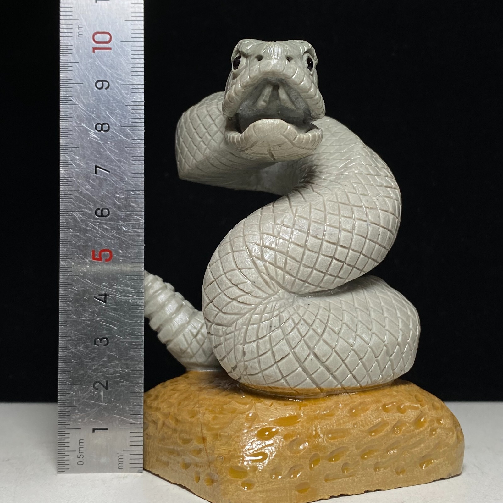 Natural Crystal Quartz Mineral Specimen Songhua Stone Handcarved Rattlesnake