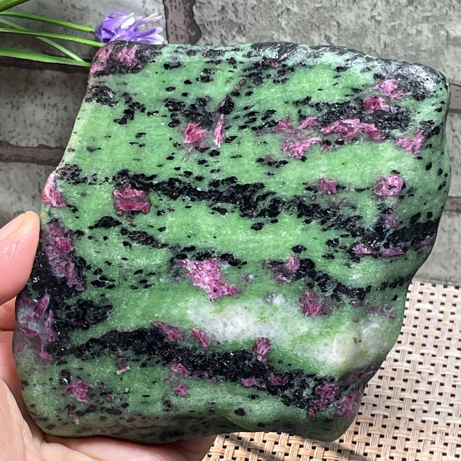 Natural Red & green treasure Ruby Epidote SLAB ROUGH ROCK demagnetize 676g AH62
