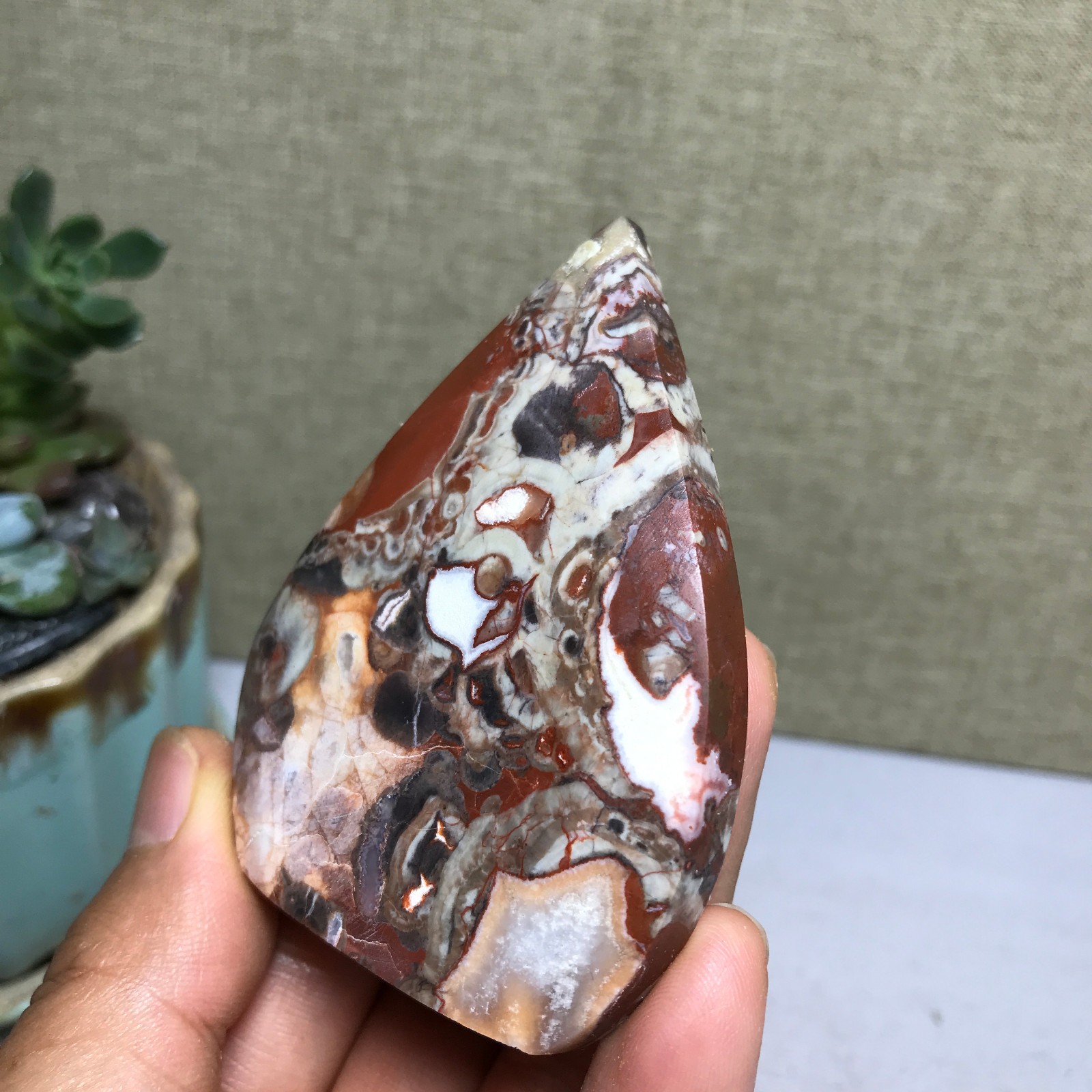 Natural Indonesian Bloodstone agate point leaf Crystal specimens 72g A5152