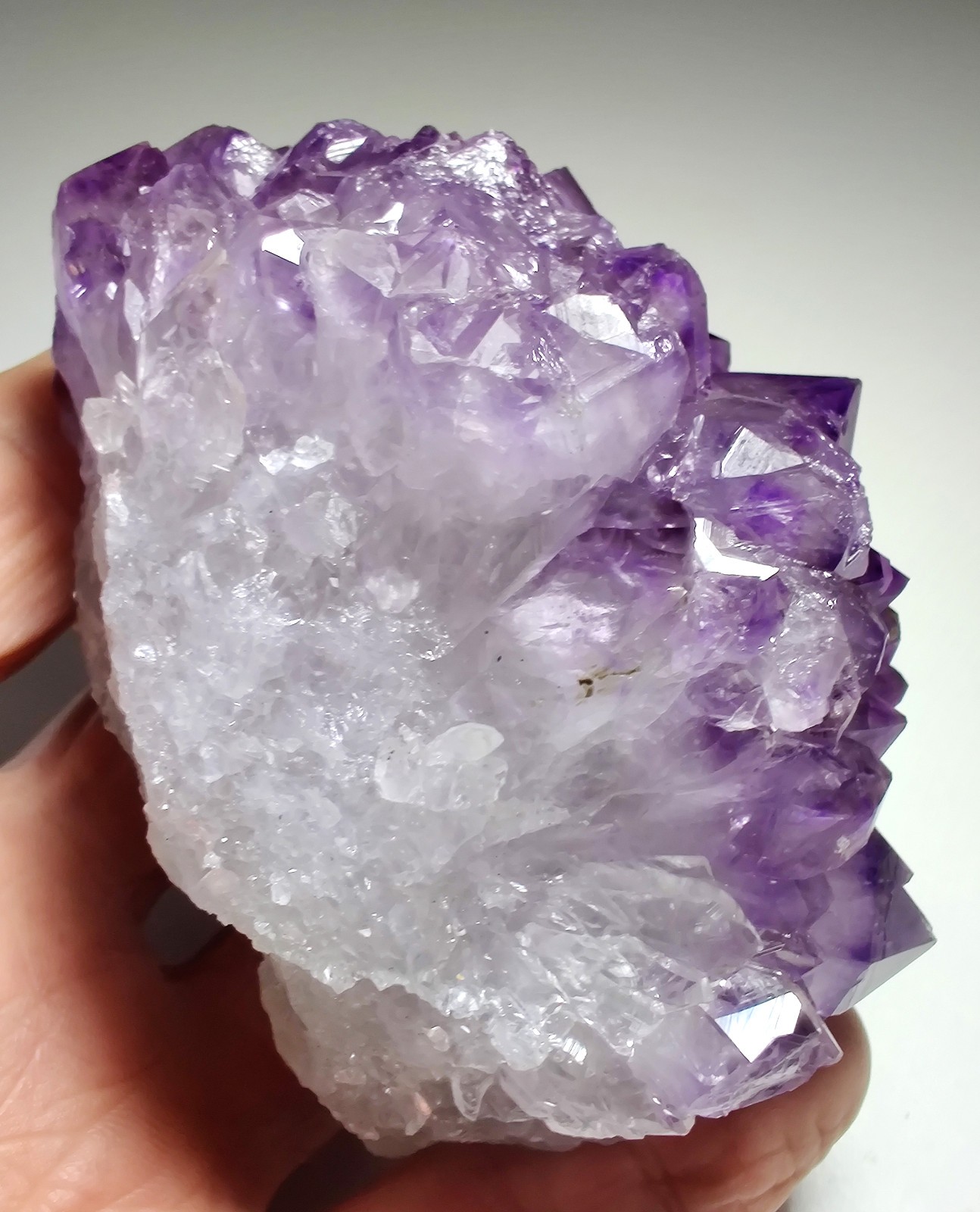 Amethyst crystals, excellent piece! Rio Grande do Sul, Brazil. 495 grams.