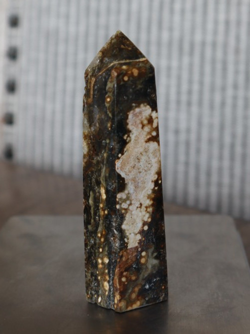 BUBBLE OCEAN JASPER POINT 3.32 INCHES TALL/ 102.3 GRAMS