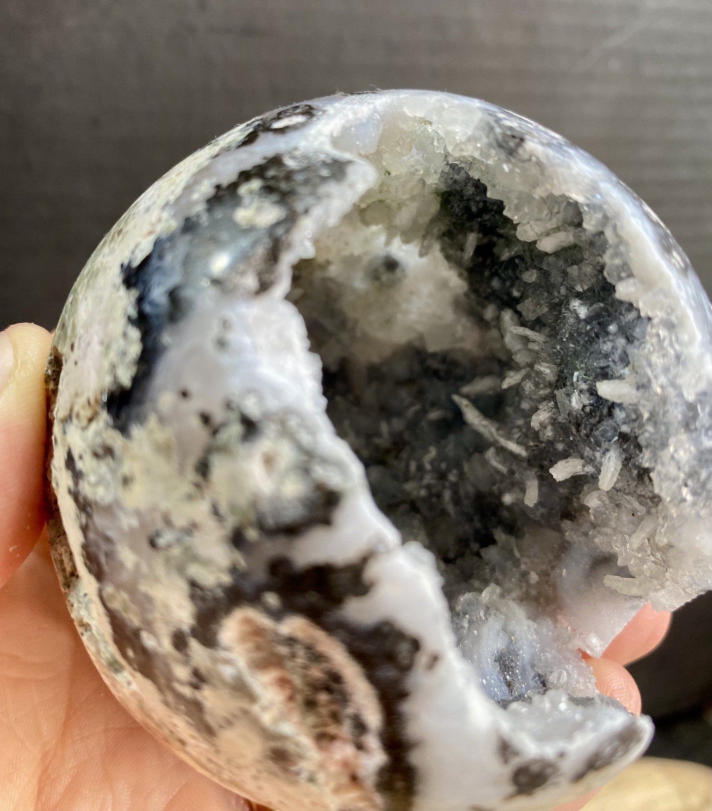 Crystal Argentina Agate Geode Sphere Druzy Raw UV High Quality Rare 264g 7.7cm