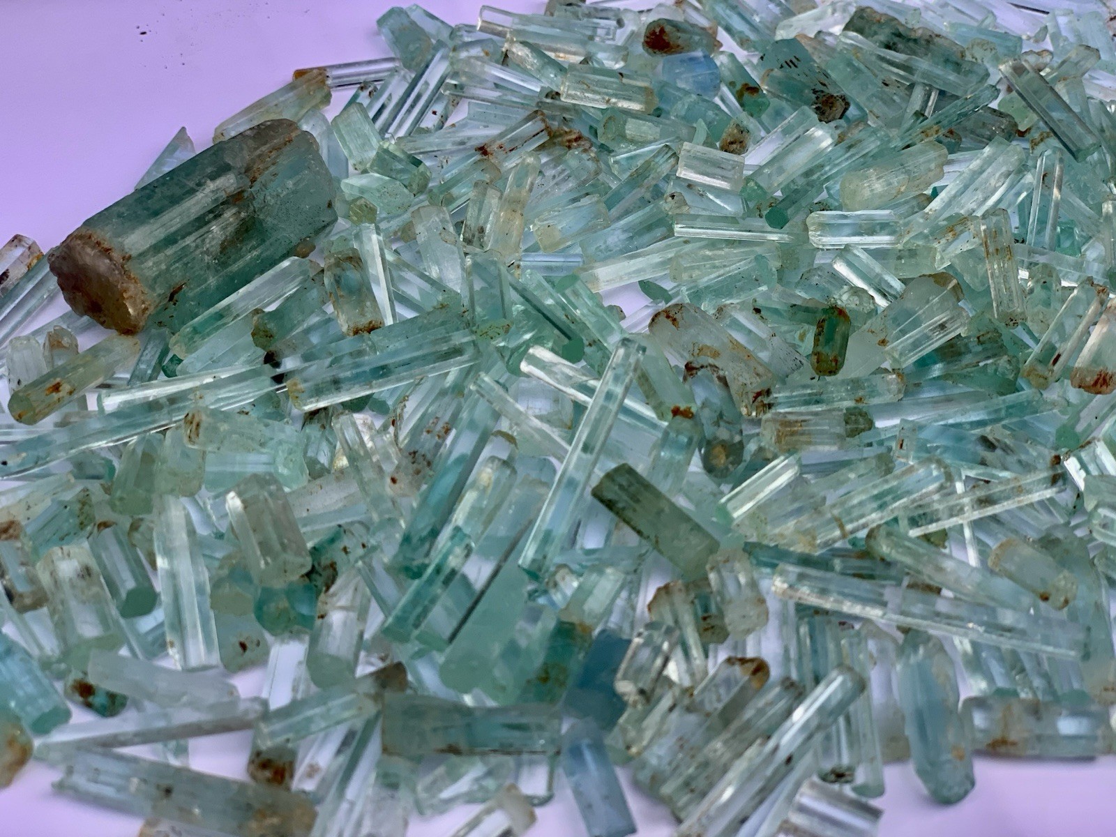 607 Carats Natural Rough Emerald Terminated crystals/mostly eye Clean To Si .