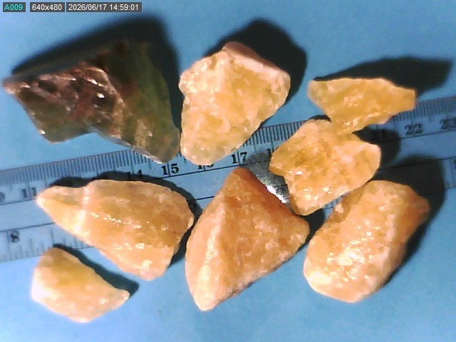 CALCITE SPECIMENS MIXED COLOR & SIZES LOT FROM UNKNOWN LOT #D122