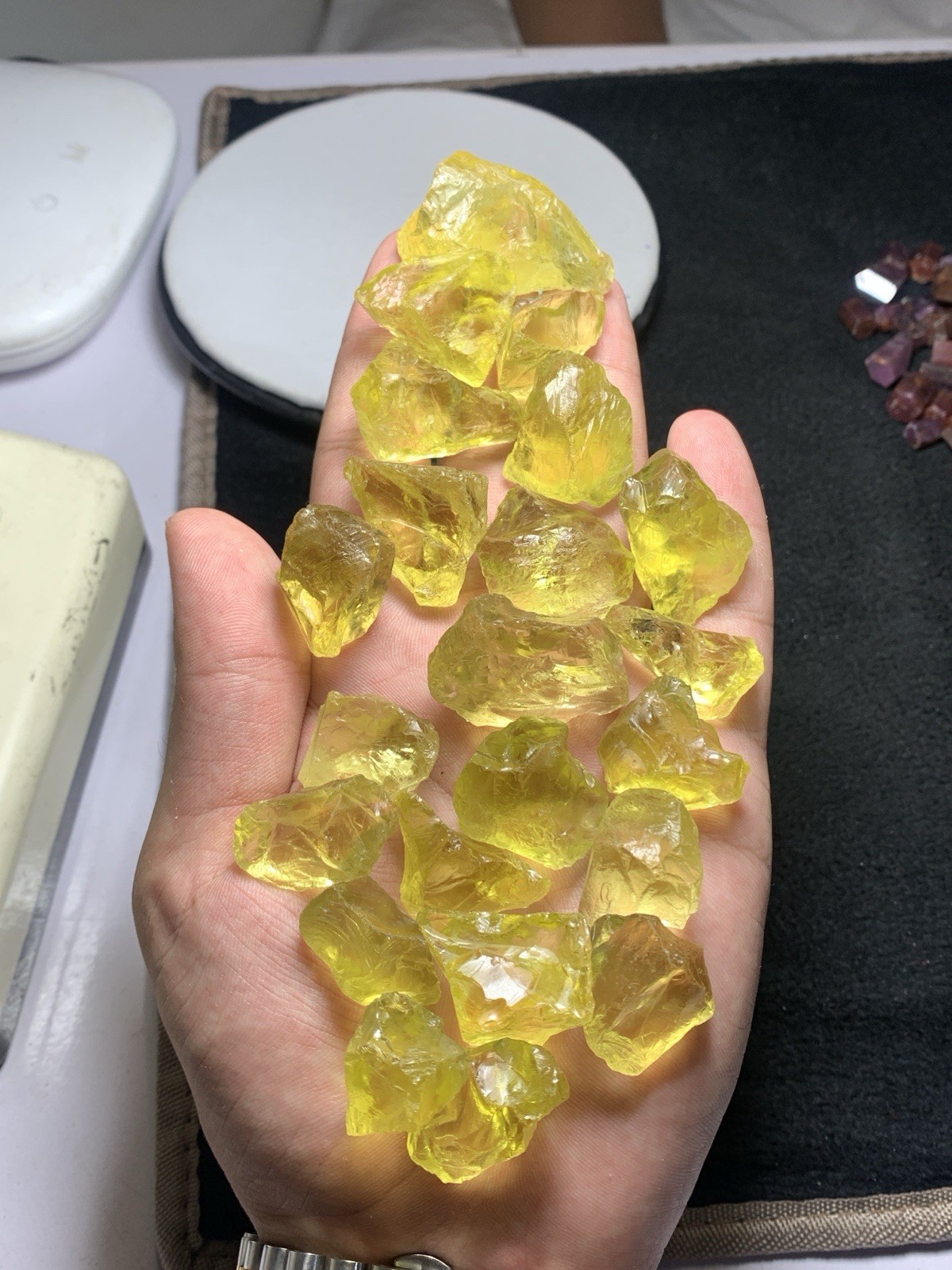 214 Grams Beautiful Yellow Colour Facet Grade Lemon Quartz From Africa