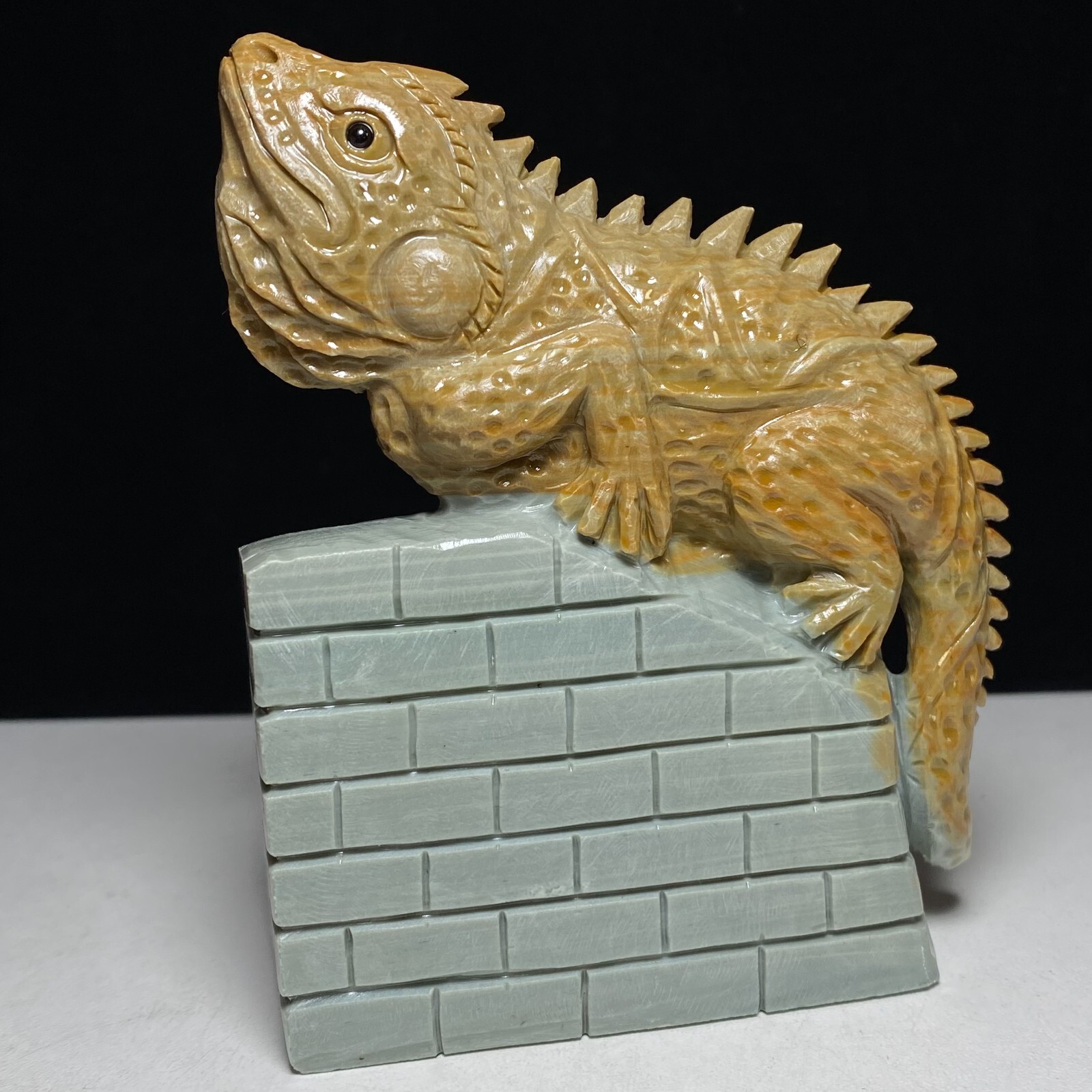Natural Crystal Quartz Mineral Specimen Songhua Stone Handcarved Lizard Gift