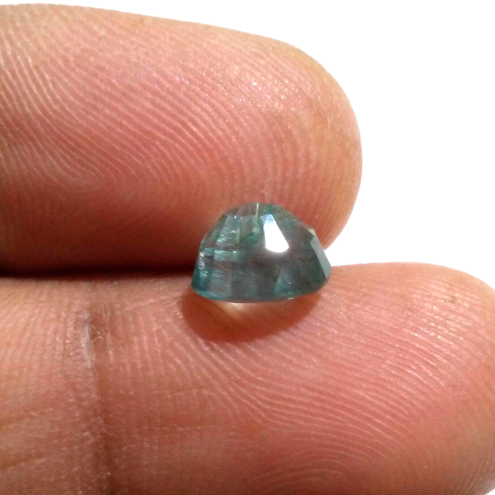 Top Stunning Colombian Emerald Oval Shape 2.25 Crt Green Faceted Loose Gemstone