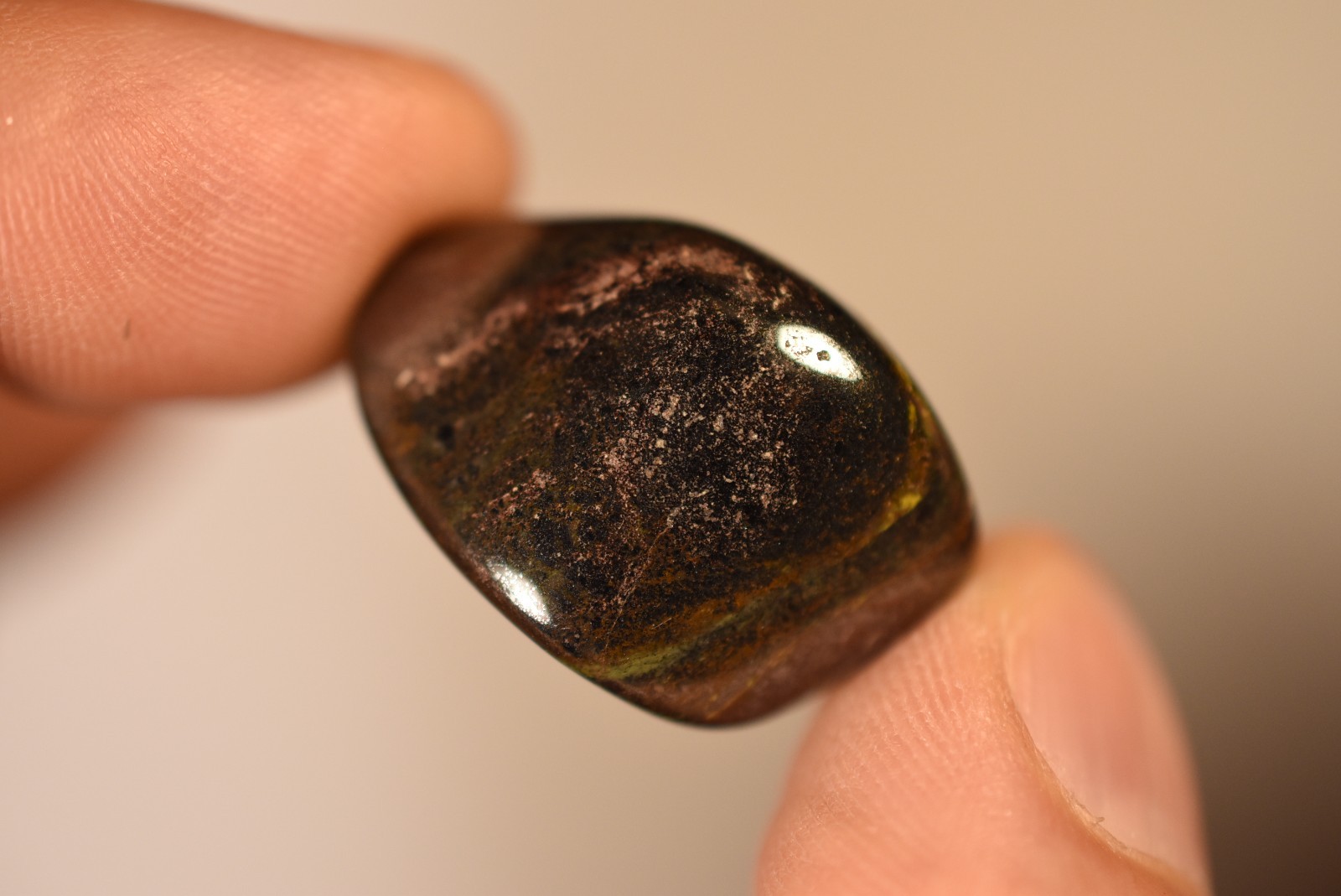 5 *MUGGLESTONE* Tumbled Stones 2-4cm 57.2g Natural Stone Hematite Jasper