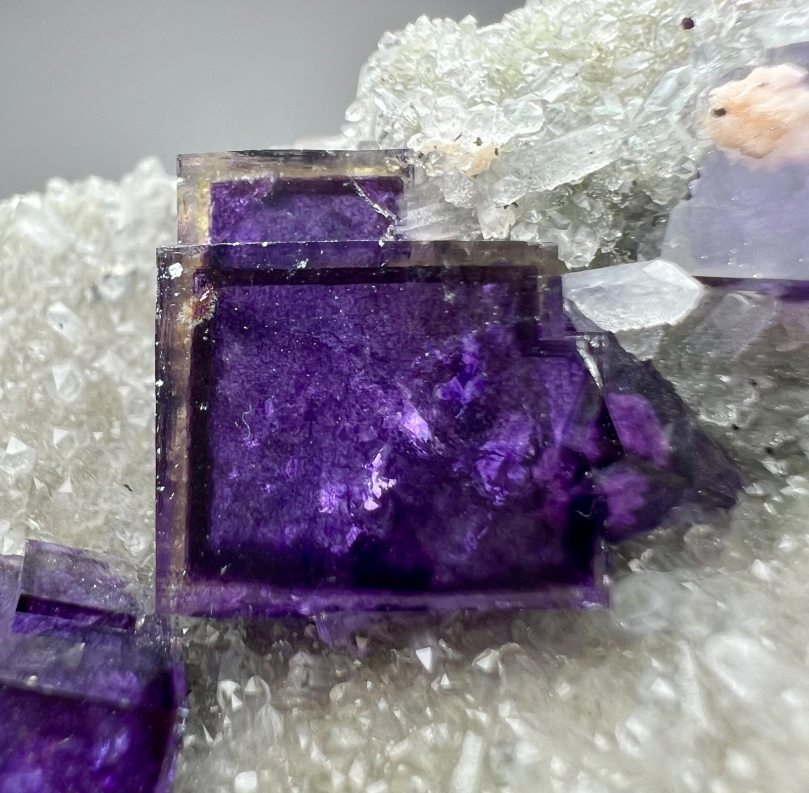 110 Gr. Full Terminated Top Quality Purple Cubic Fluorite Crystals W/Stilbite